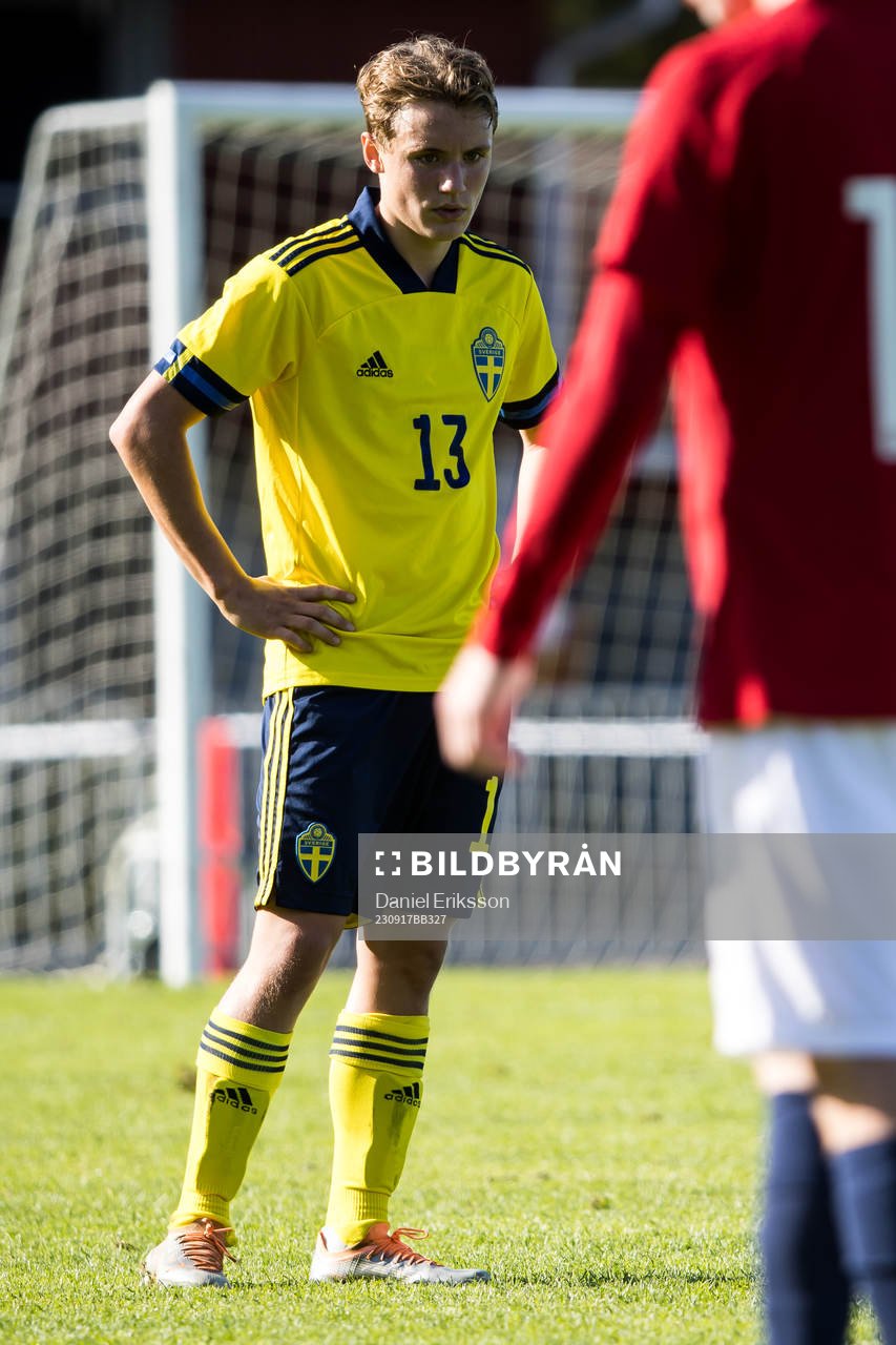 Sveriges Filip Öhman under träningningslandskampen i fotboll mellan Sverige och Norge den 17 september 2023 i Falun. 