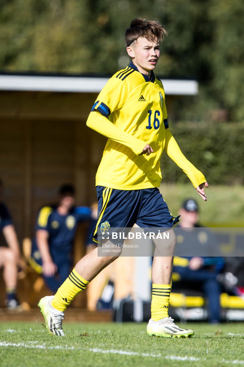 Sveriges Melwin Hedman under träningningslandskampen i fotboll mellan Sverige och Norge den 17 september 2023 i Falun. 