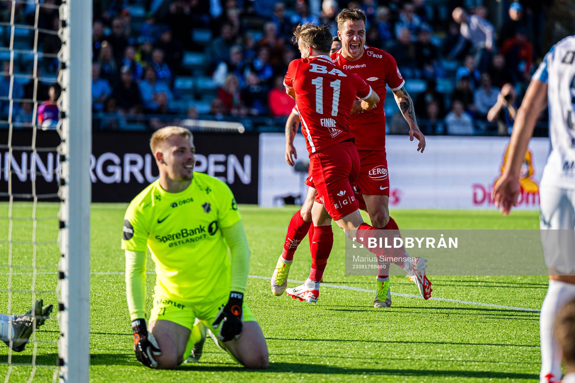 Bård Finne of Brann celebrates