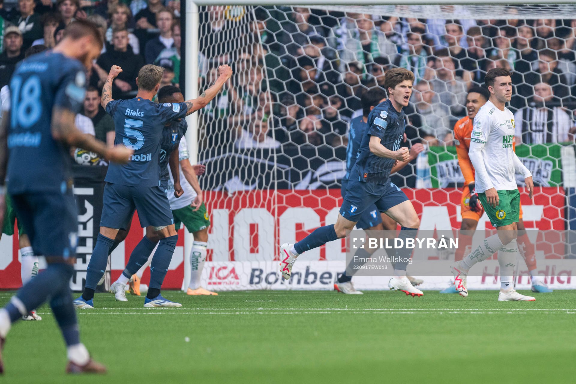 Malmö FFs Oliver Berg jublar efter att han gjort 0-1 under fotbollsmatchen i Allsvenskan mellan Hammarby och Malmö FF den 17 september 2023 i Stockholm.