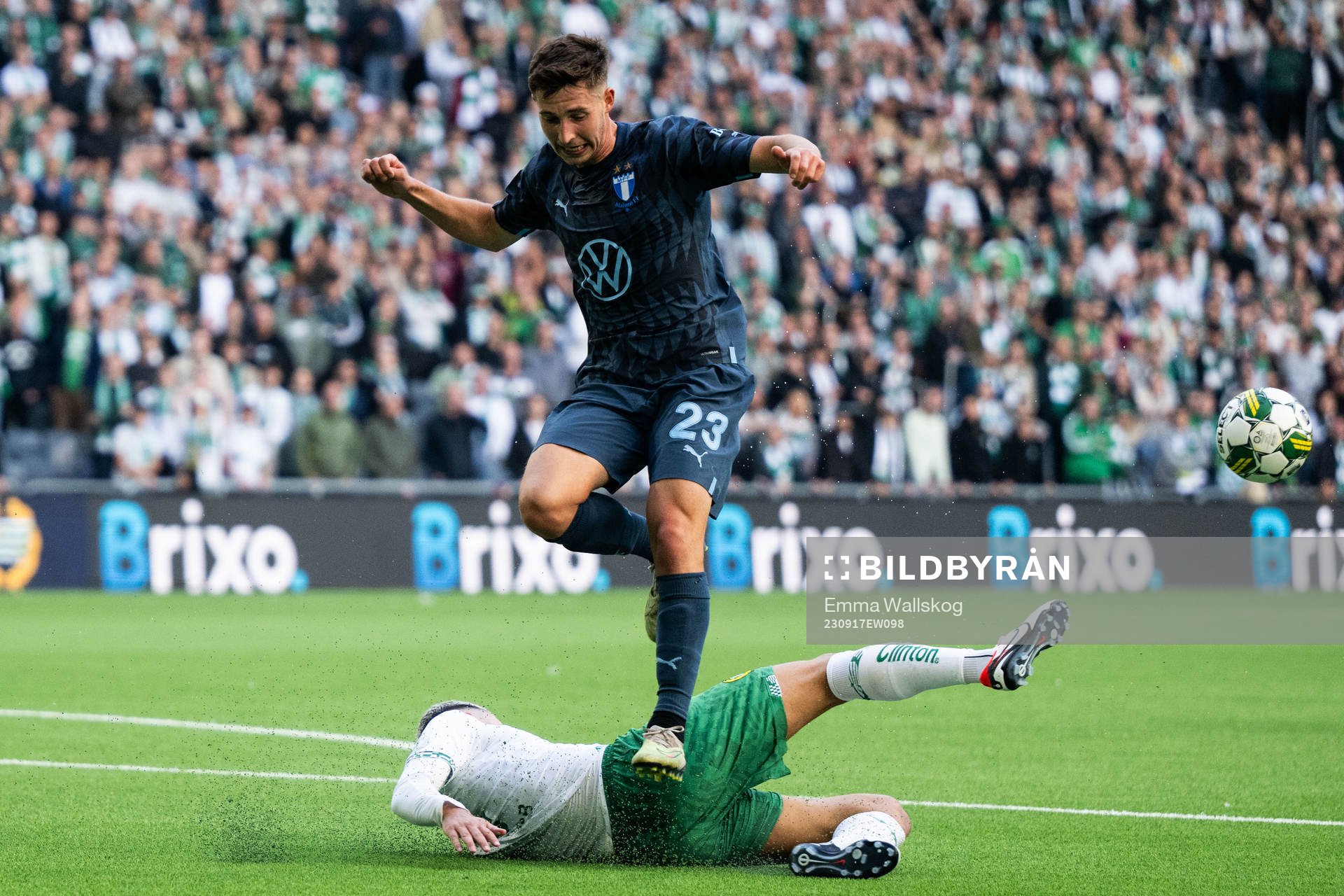 Hammarbys Edvin Kurtulus och Malmö FFs Lasse Berg Johnsen