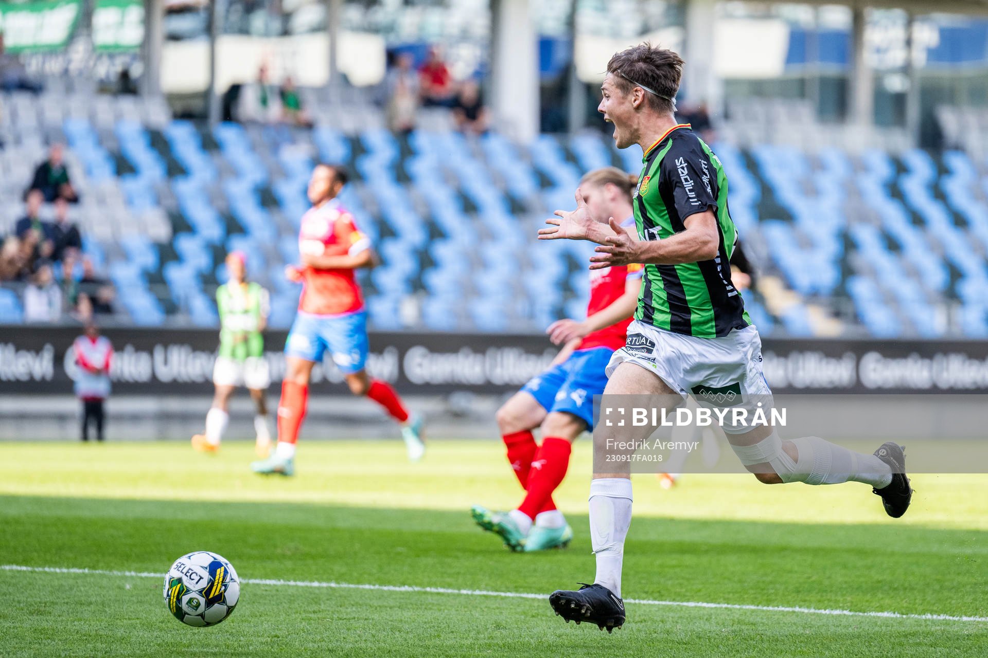 GAIS Axel Henriksson reagerar på ett domslut