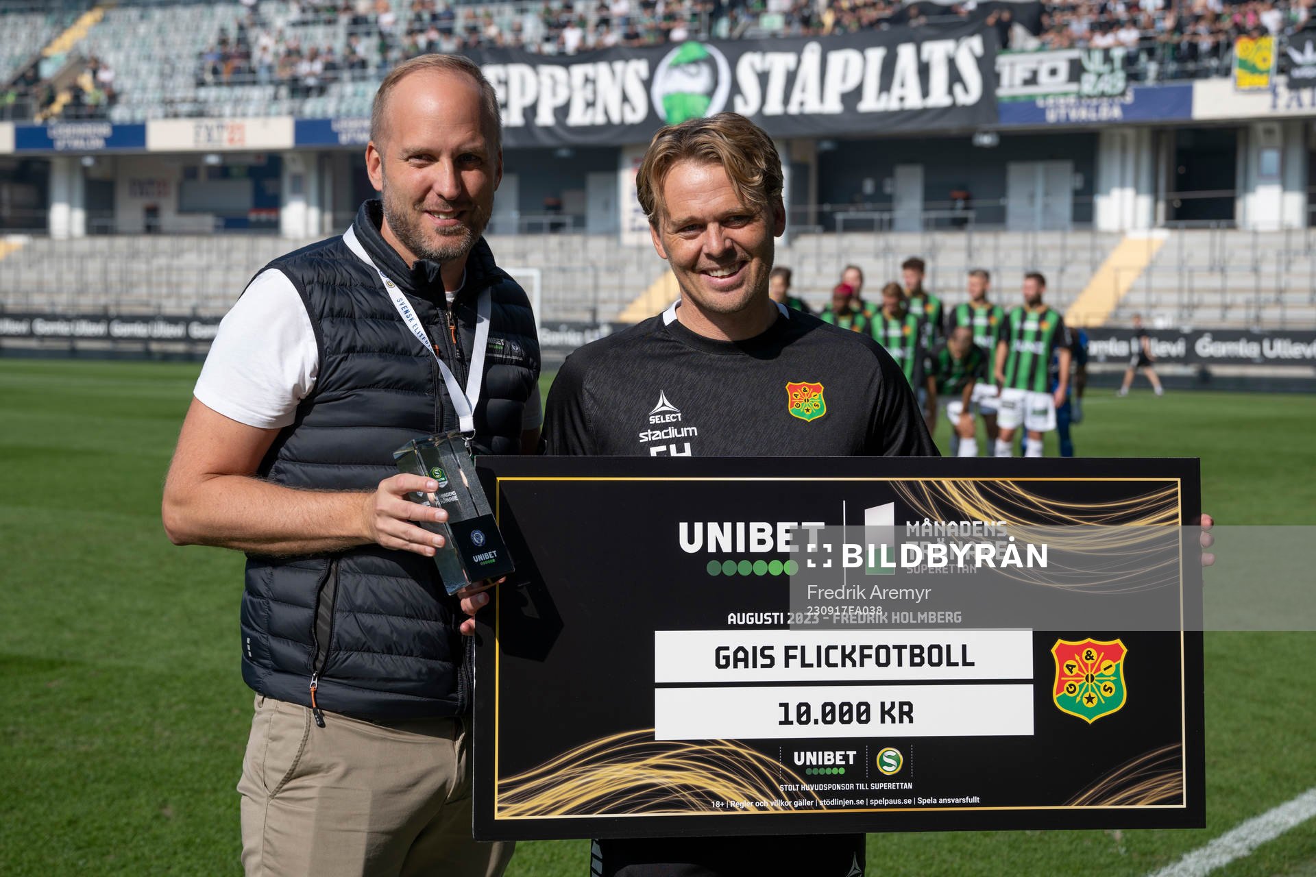 GAIS tränare Fredrik Holmberg får pris som Augusti