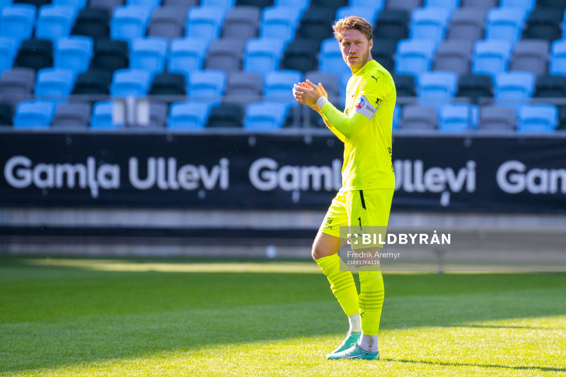 Helsingborgs målvakt Kalle Joelsson deppar