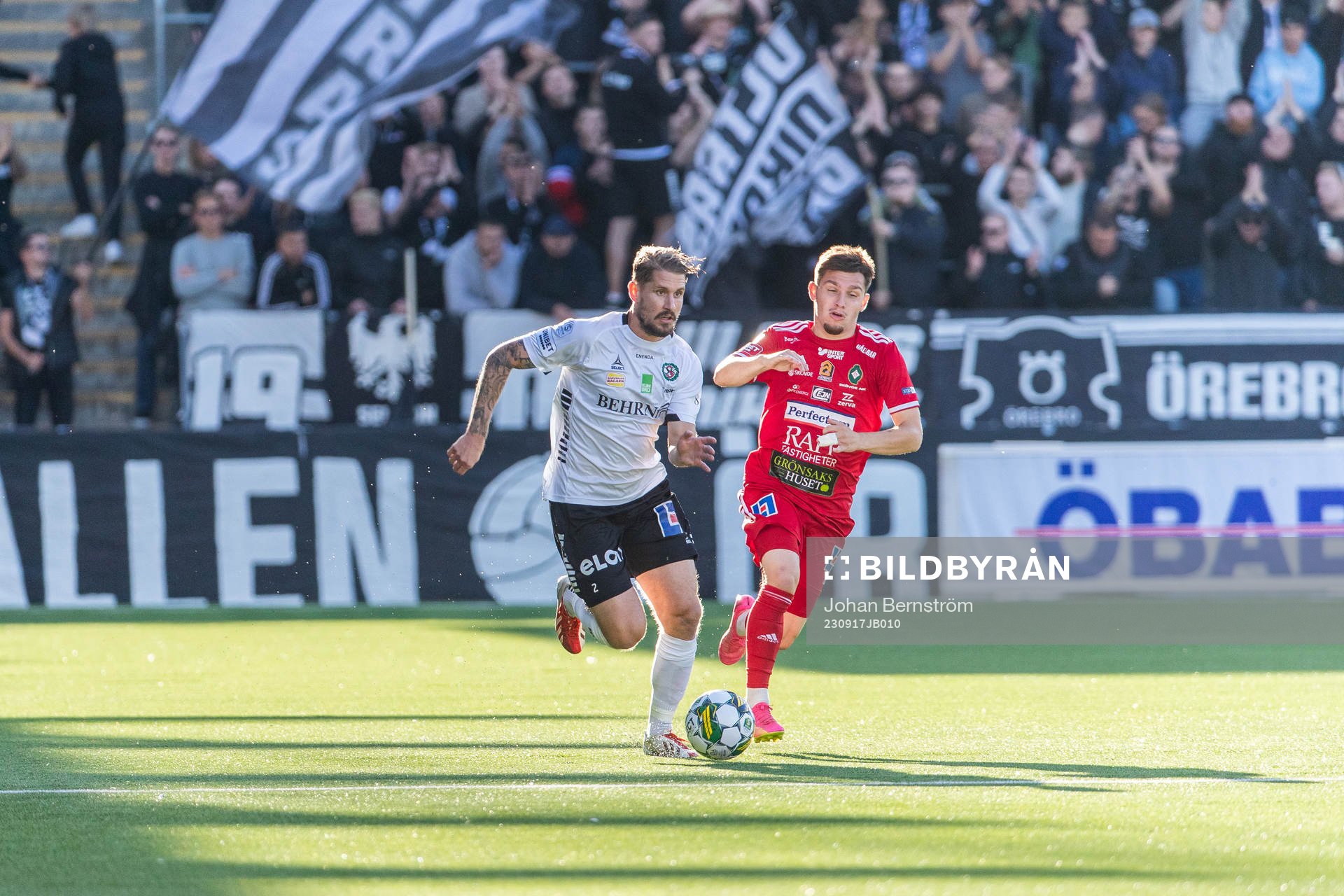 Örebros Daniel Björnquist och Skövde AIKs Isak Bjerkebo