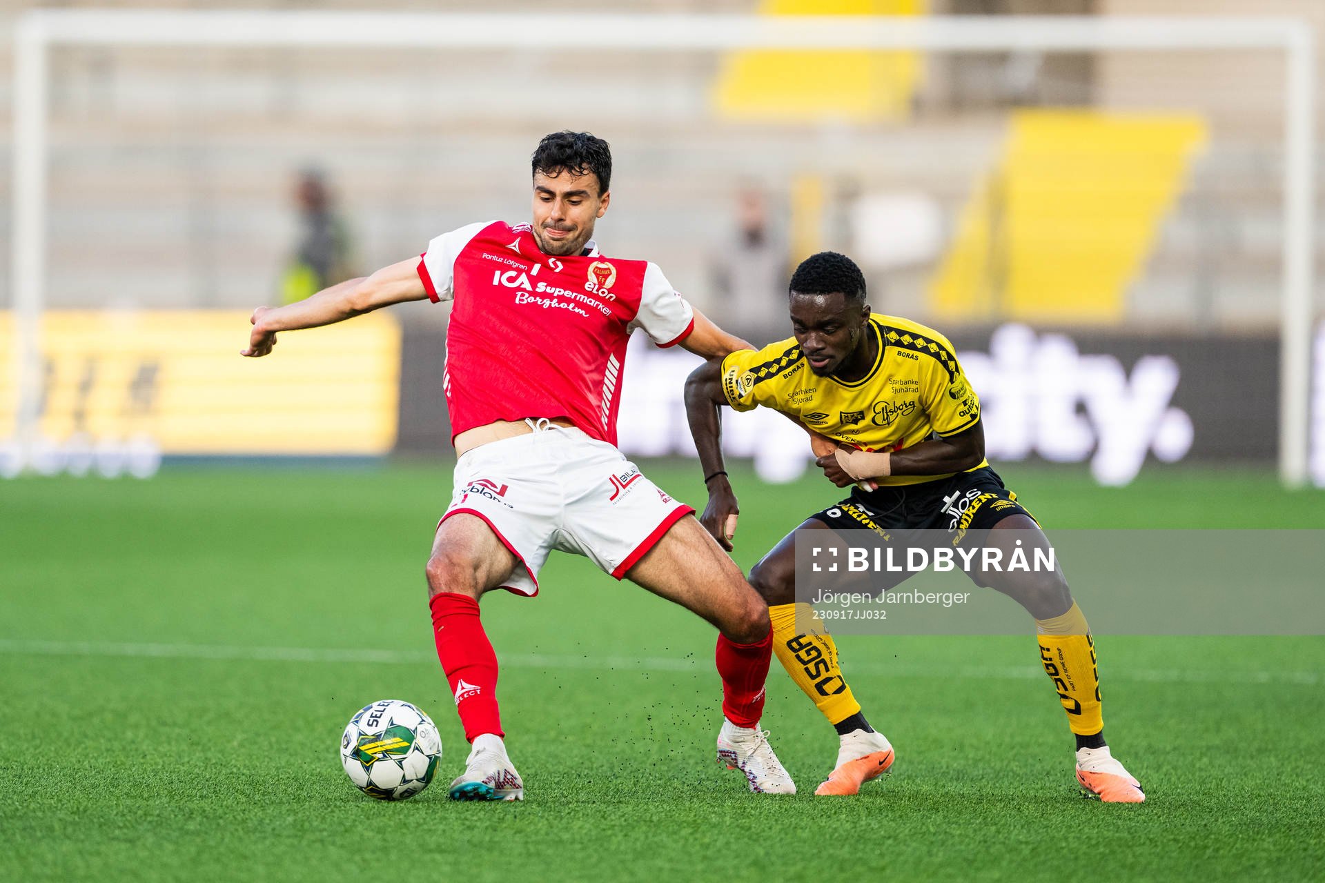 Kalmars Deniz Hummet och Elfsborgs Emmanuel Boateng