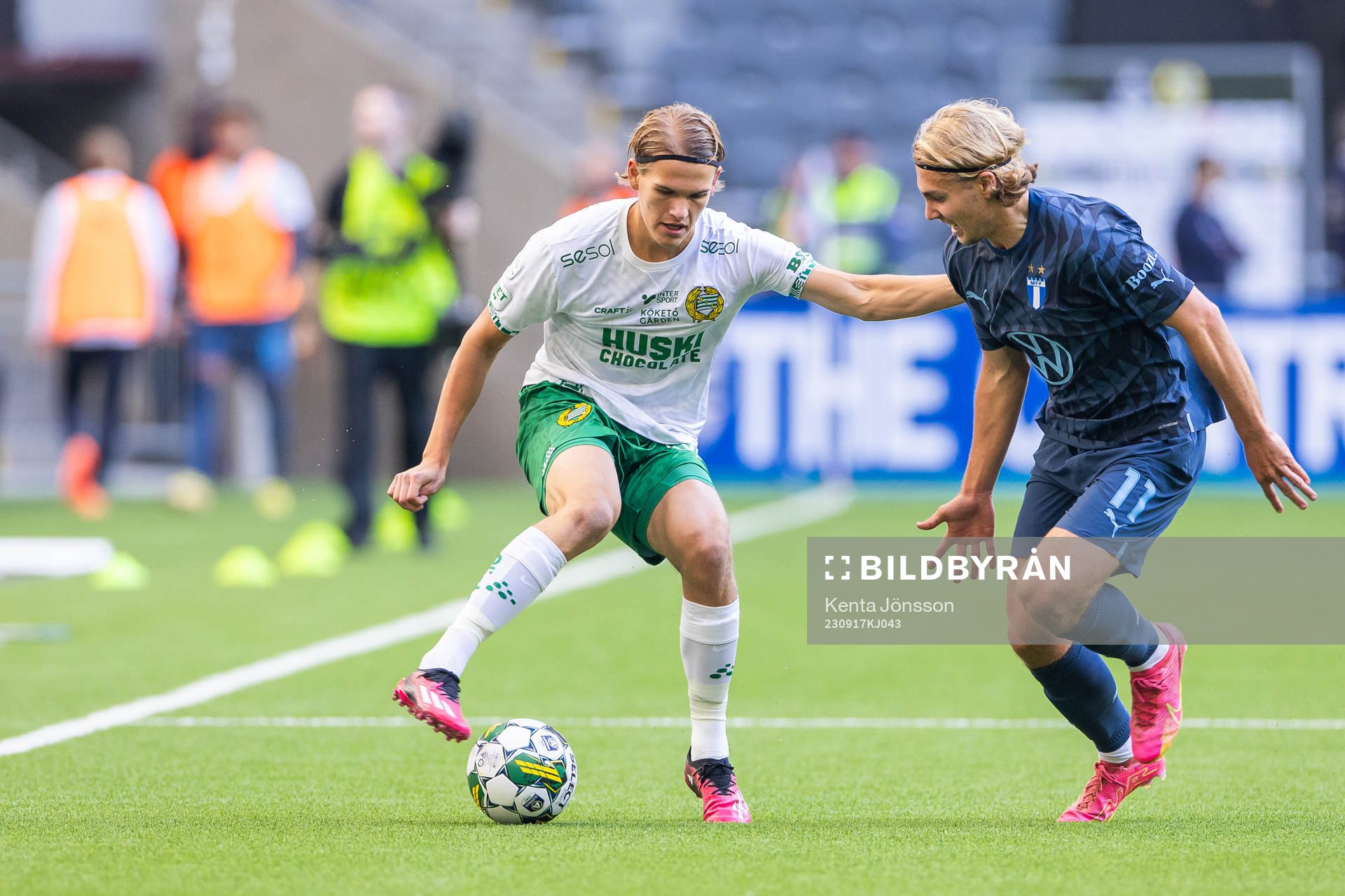 Hammarbys Markus Karlsson och Malmö FFs Sebastian Nanasi