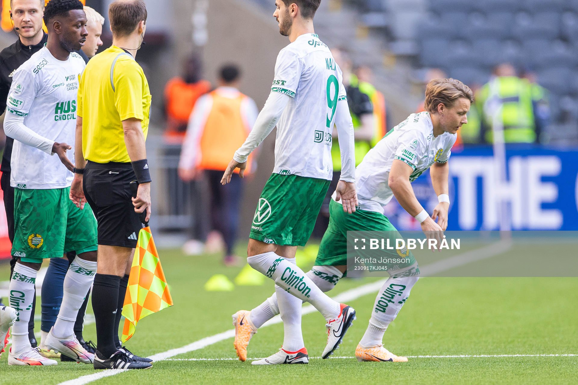 Hammarbys August Mikkelsen byts in