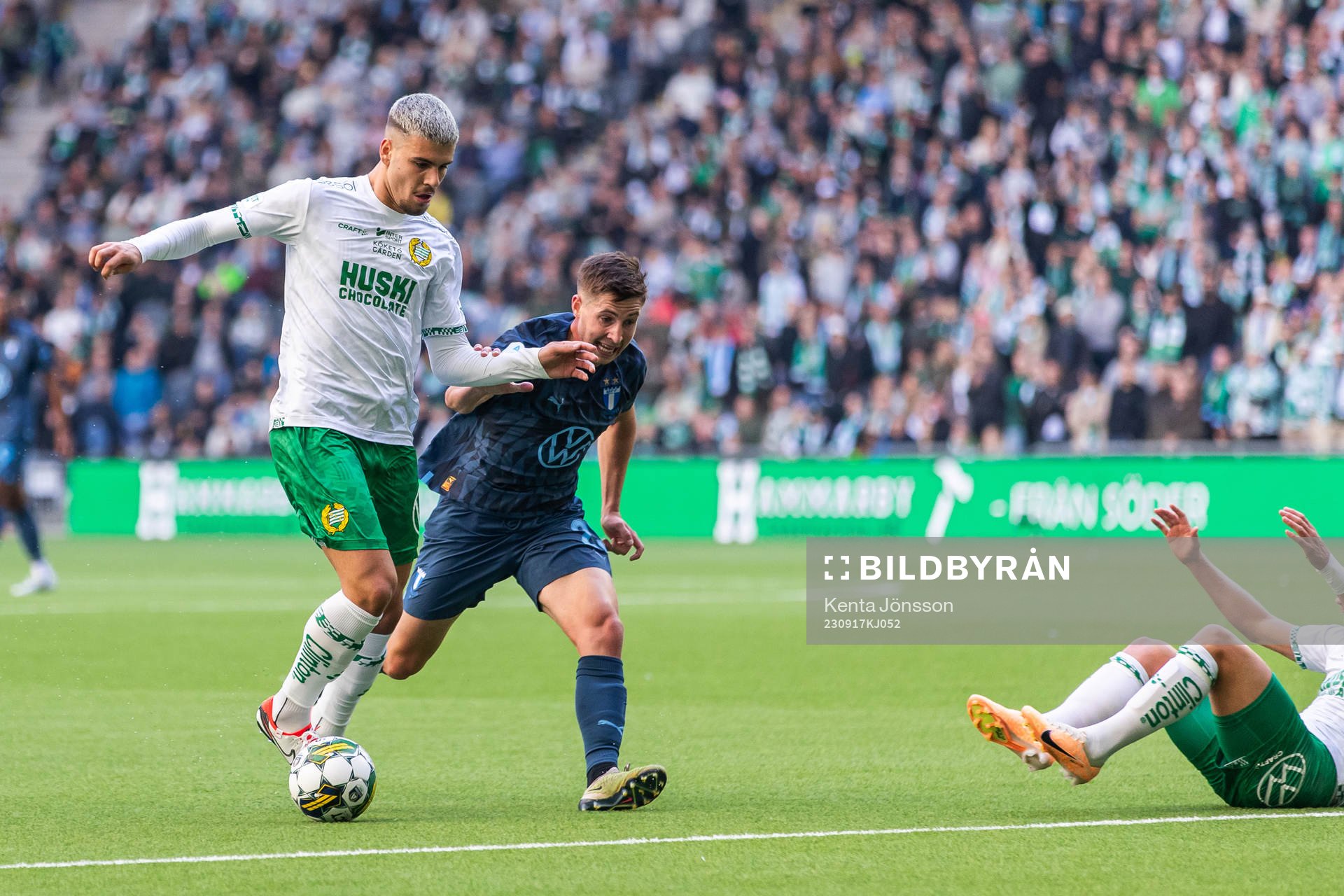 Hammarbys Edvin Kurtulus och Malmö FFs Lasse Berg Johnsen