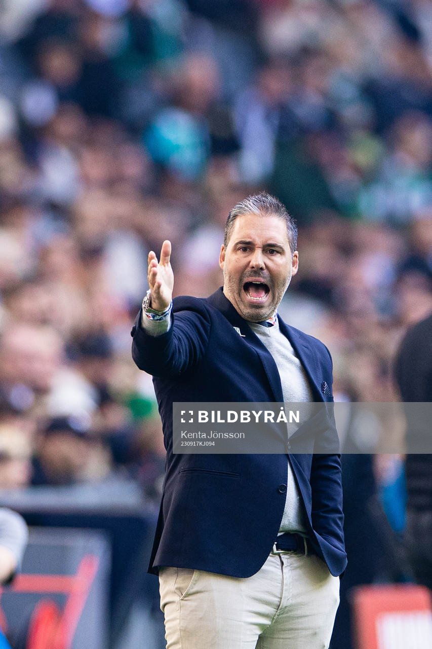 Hammarbys tränare Marti Cifuentes reagerar