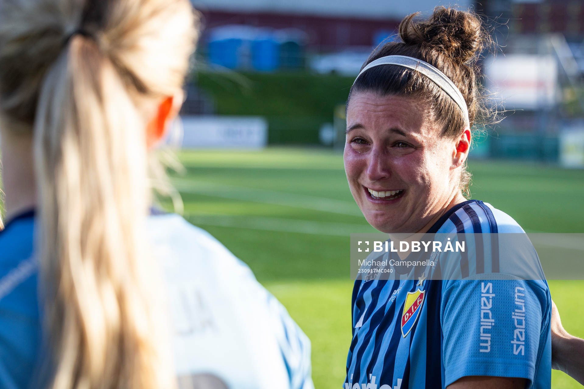 Djurgårdens Hayley Dowd i tårar