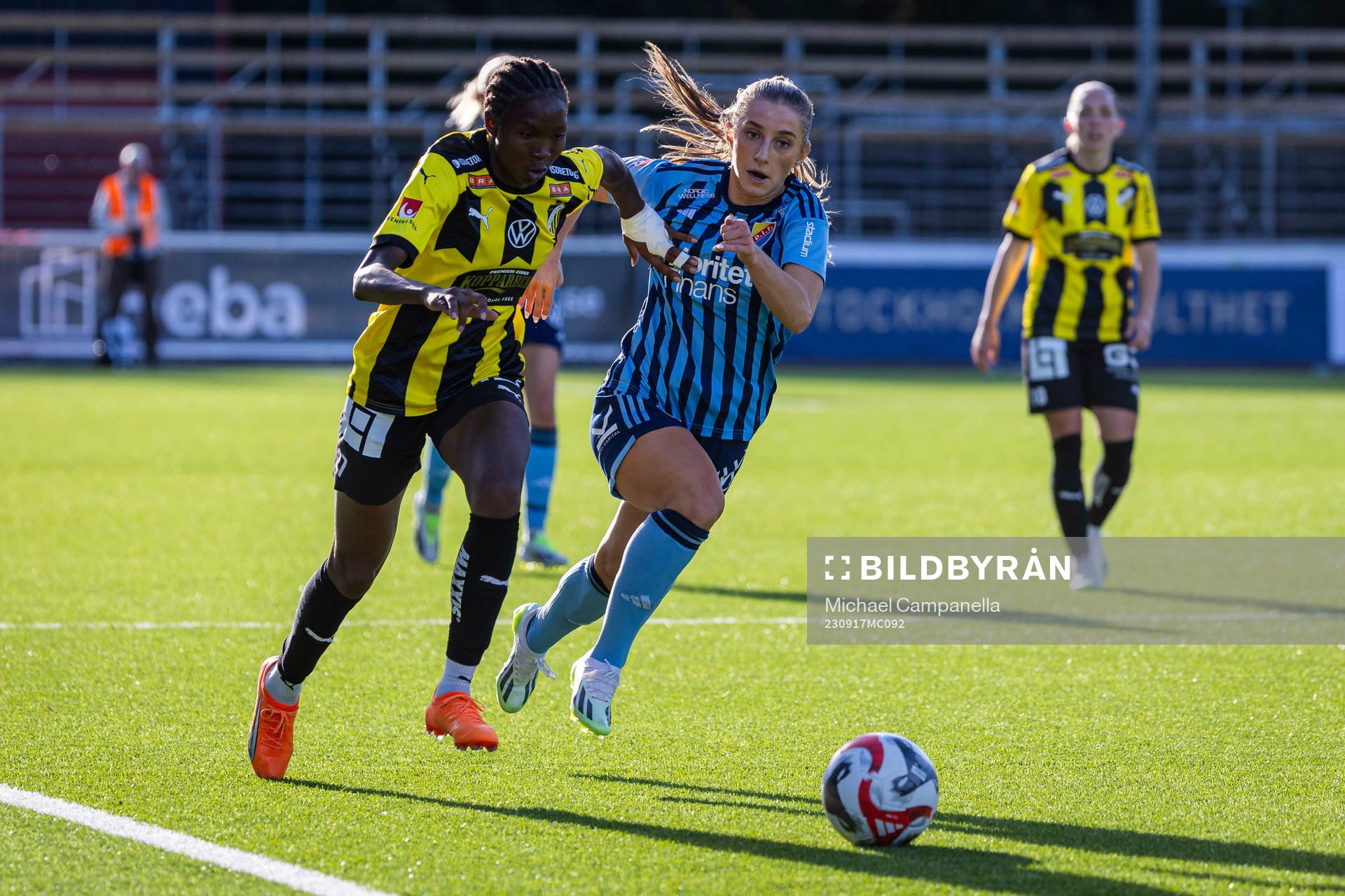 Häckens Aisha Masaka och Djurgårdens Tilde Lindwall