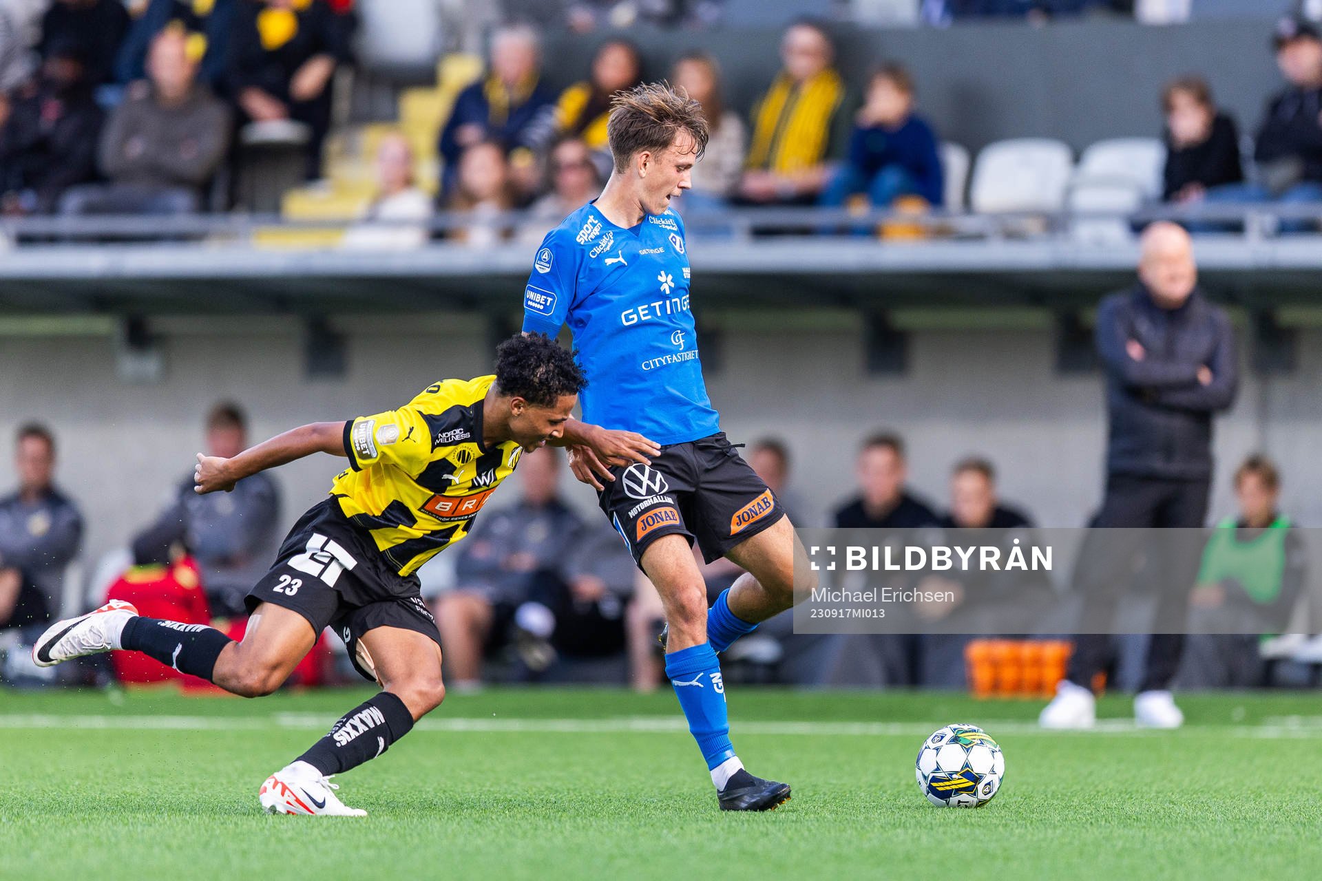 Häckens Momodou Lamin Sonko och Halmstads Kazper Karlsson
