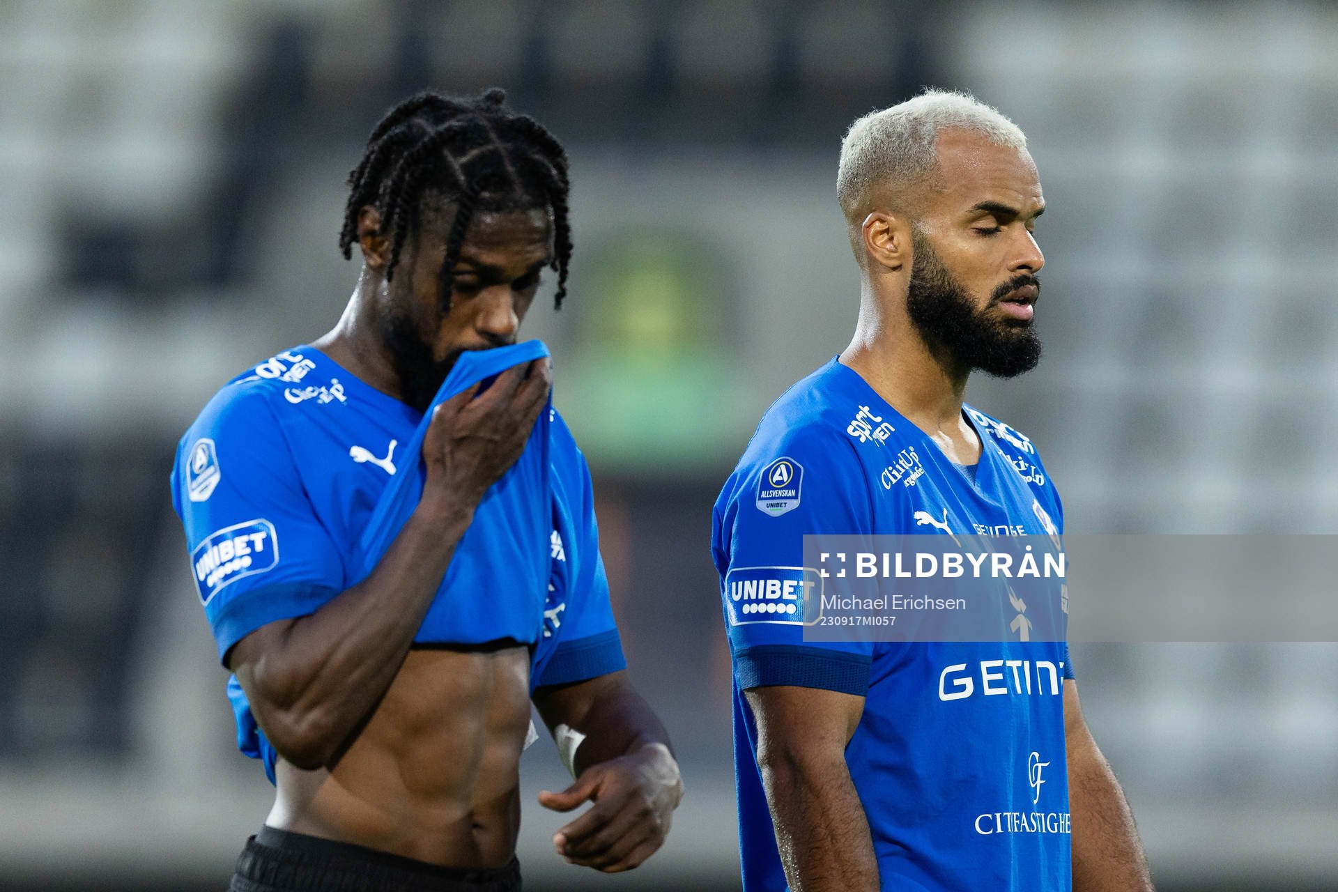 Halmstads Joseph Baffoe och Phil Ofosu-Ayeh  deppar