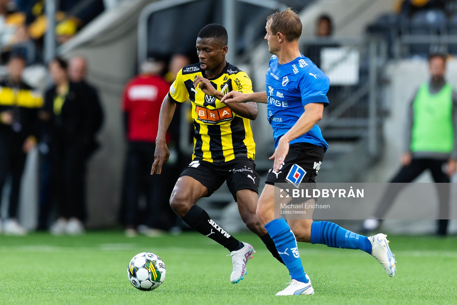 Häckens Akoua Romeo Amane och Halmstads Joel Allansson