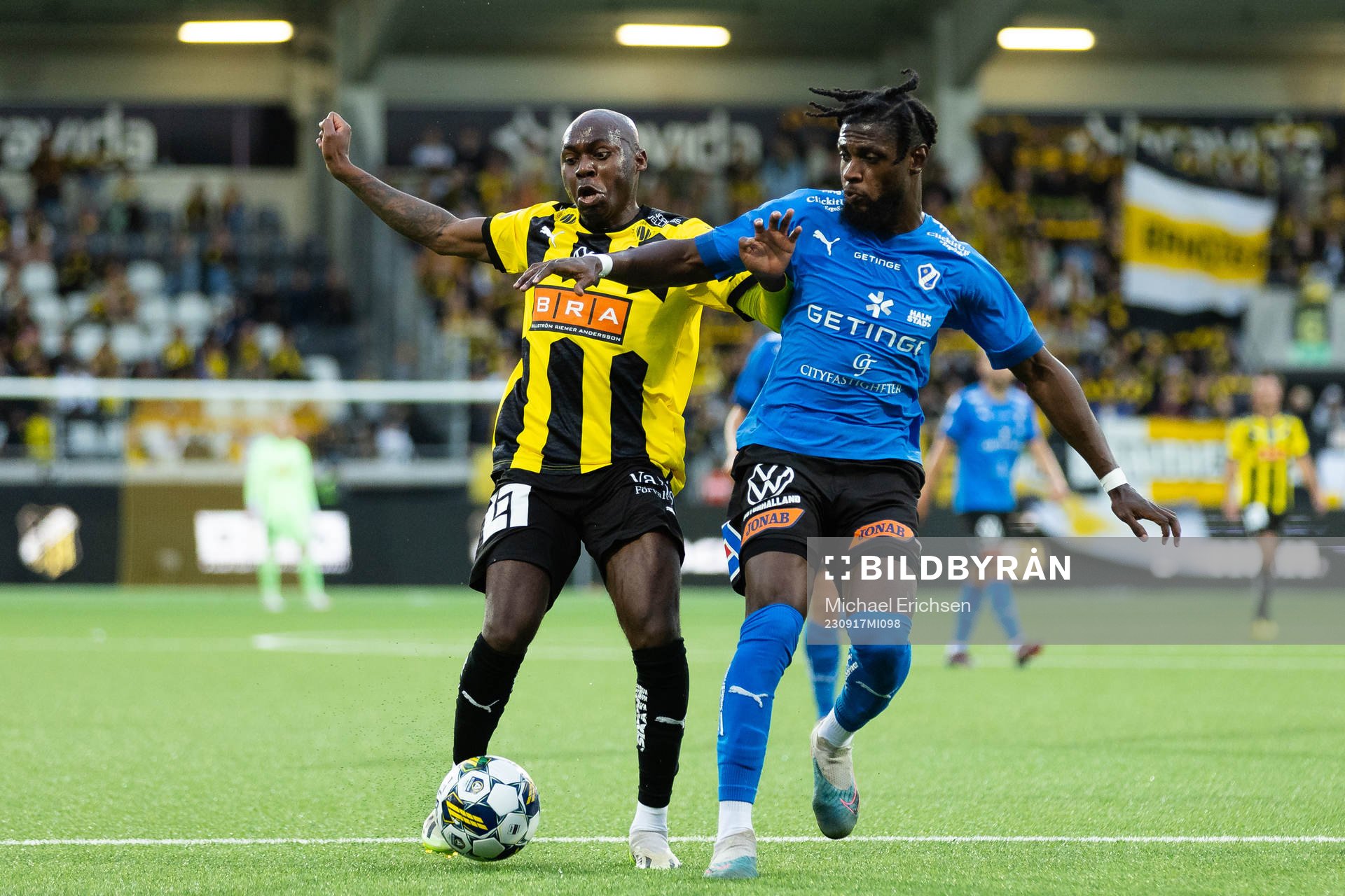 Häckens Edward Chilufya och Halmstads Joseph Baffoe