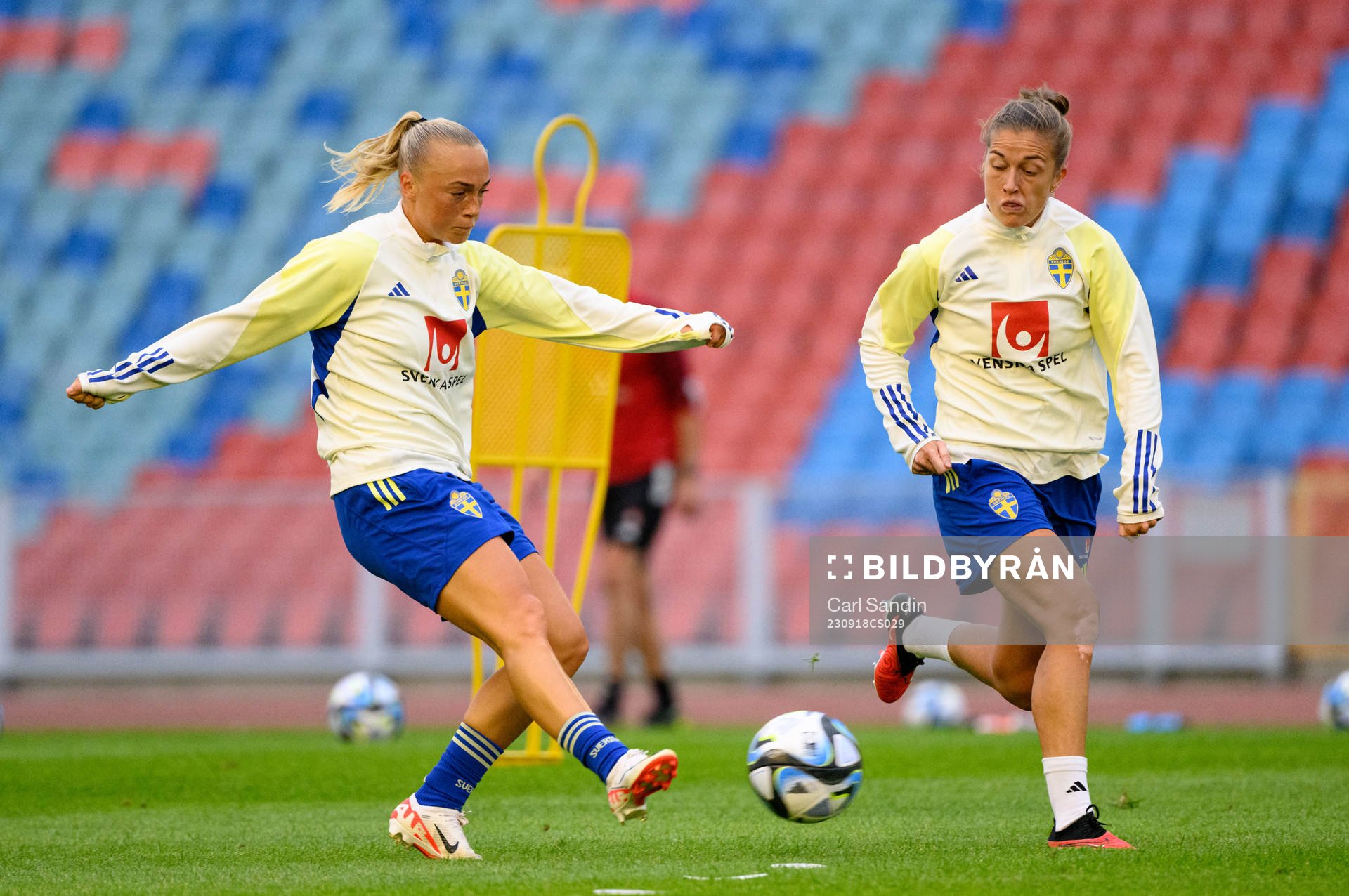 Hanna Bennison and Filippa Angeldahl of Sweden