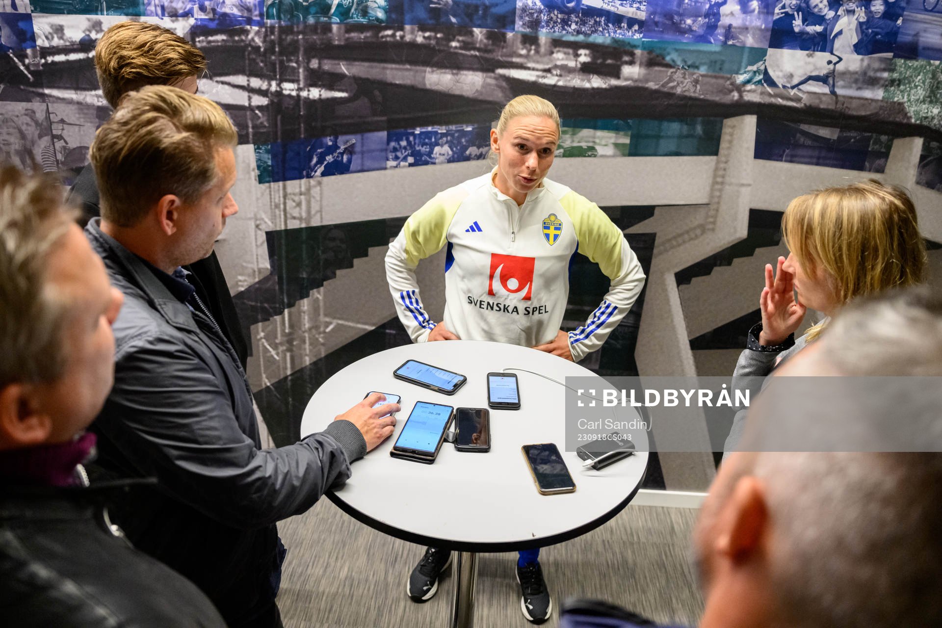 Jonna Andersson is being interviewed