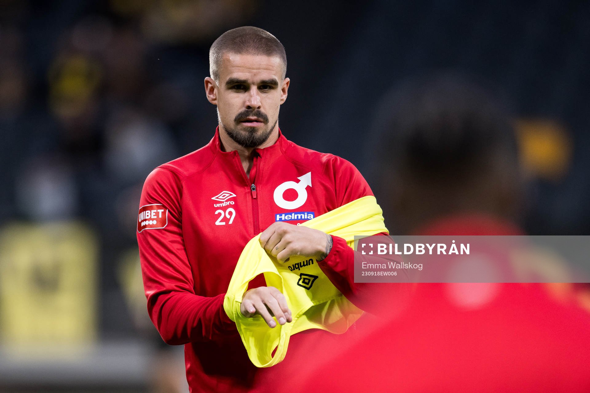 Degerfors Douglas Bergqvist värmer upp