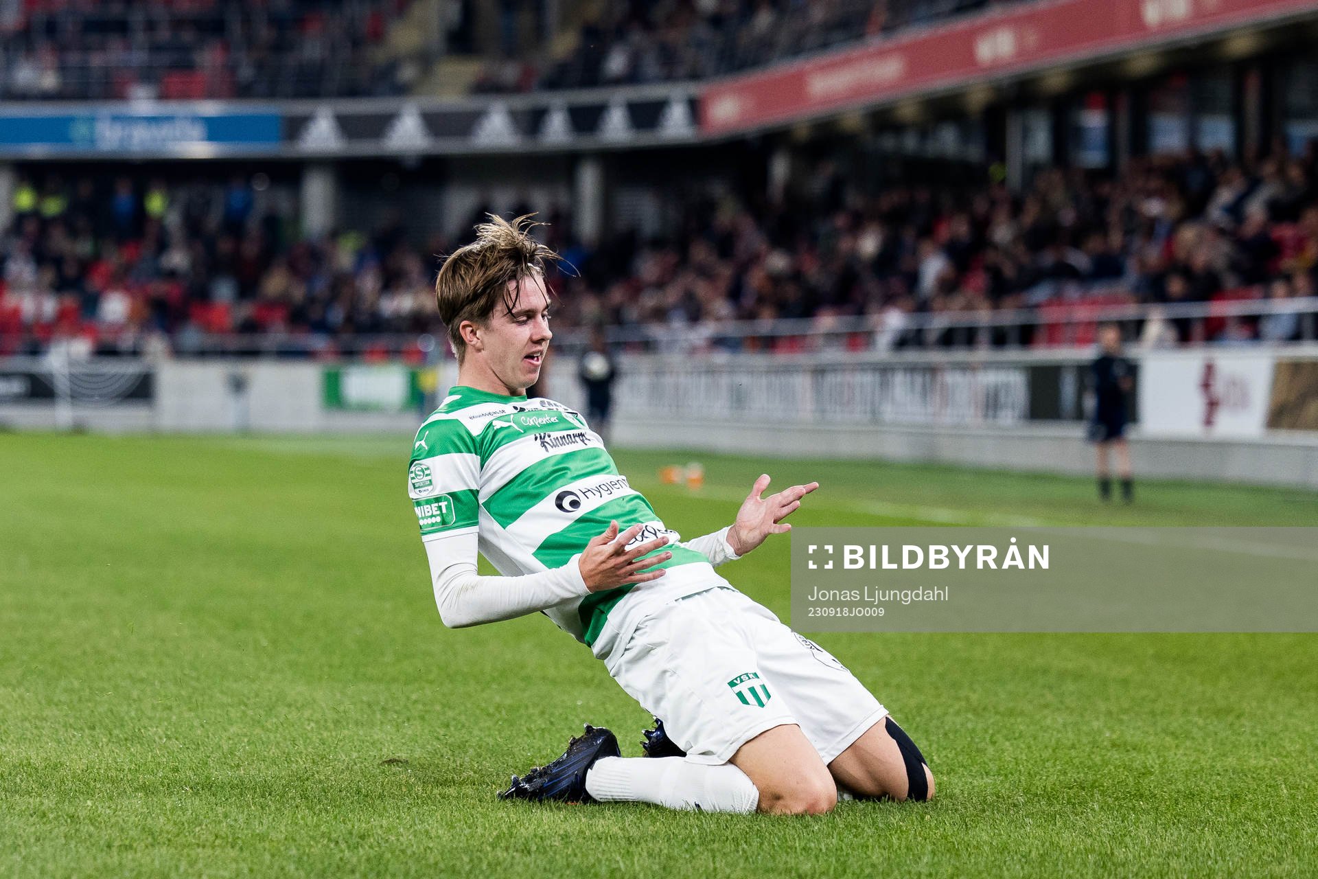 Västerås SKs Max Larsson jublar