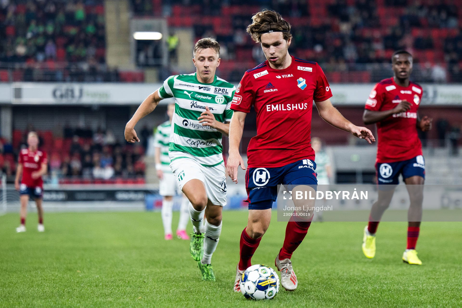 Västerås SKs Simon Gefvert och Östers Theodor Johansson