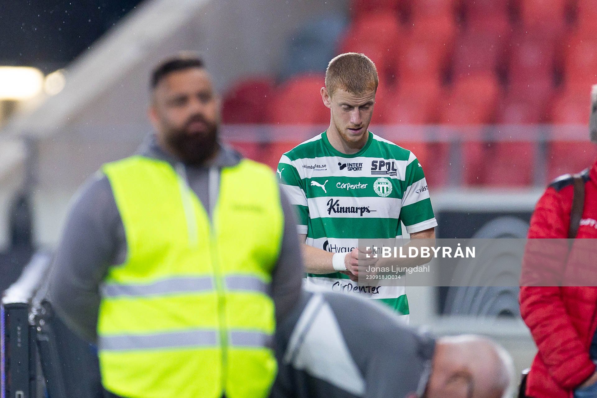 Västerås SKs Daniel Ask deppar