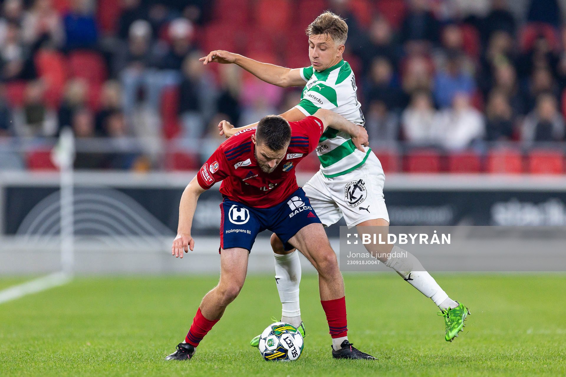 Östers Niklas Söderberg och Västerås SKs Simon Gefvert