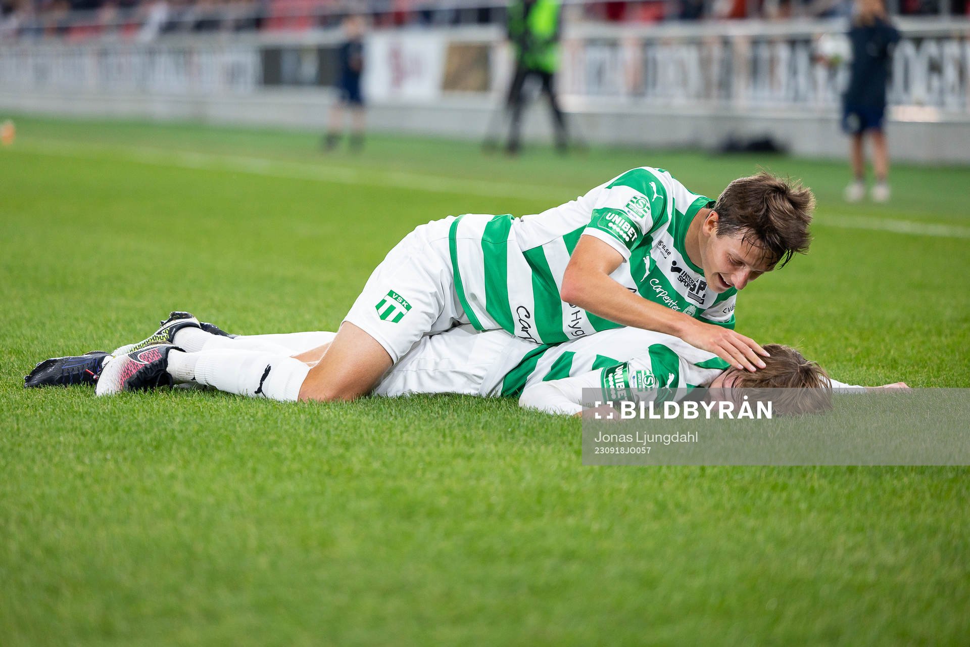 Västerås SKs Olle Edlund och Max Larsson jublar