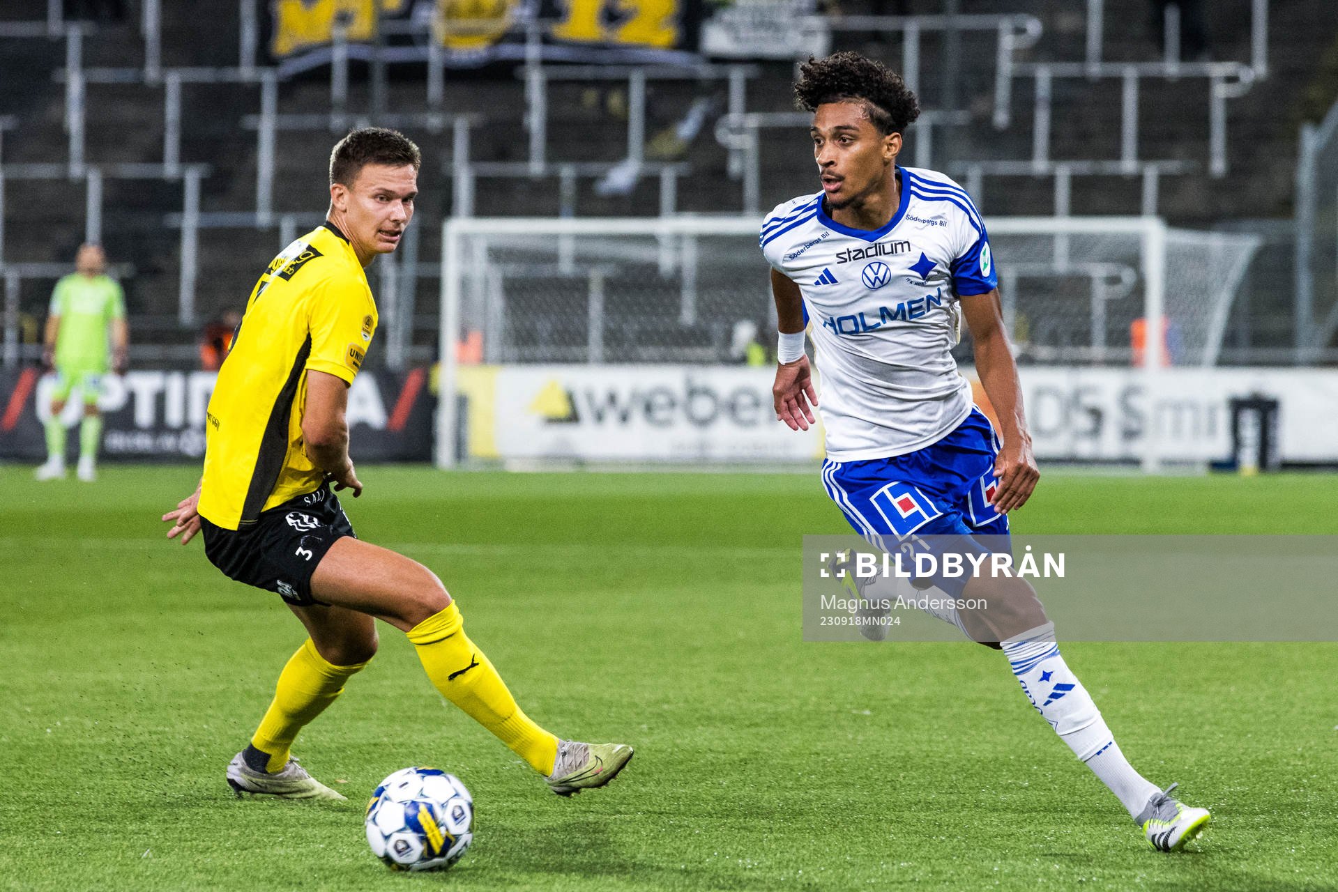 Mjällbys Arvid Brorsson och IFK Norrköpings Jesper Ceesay