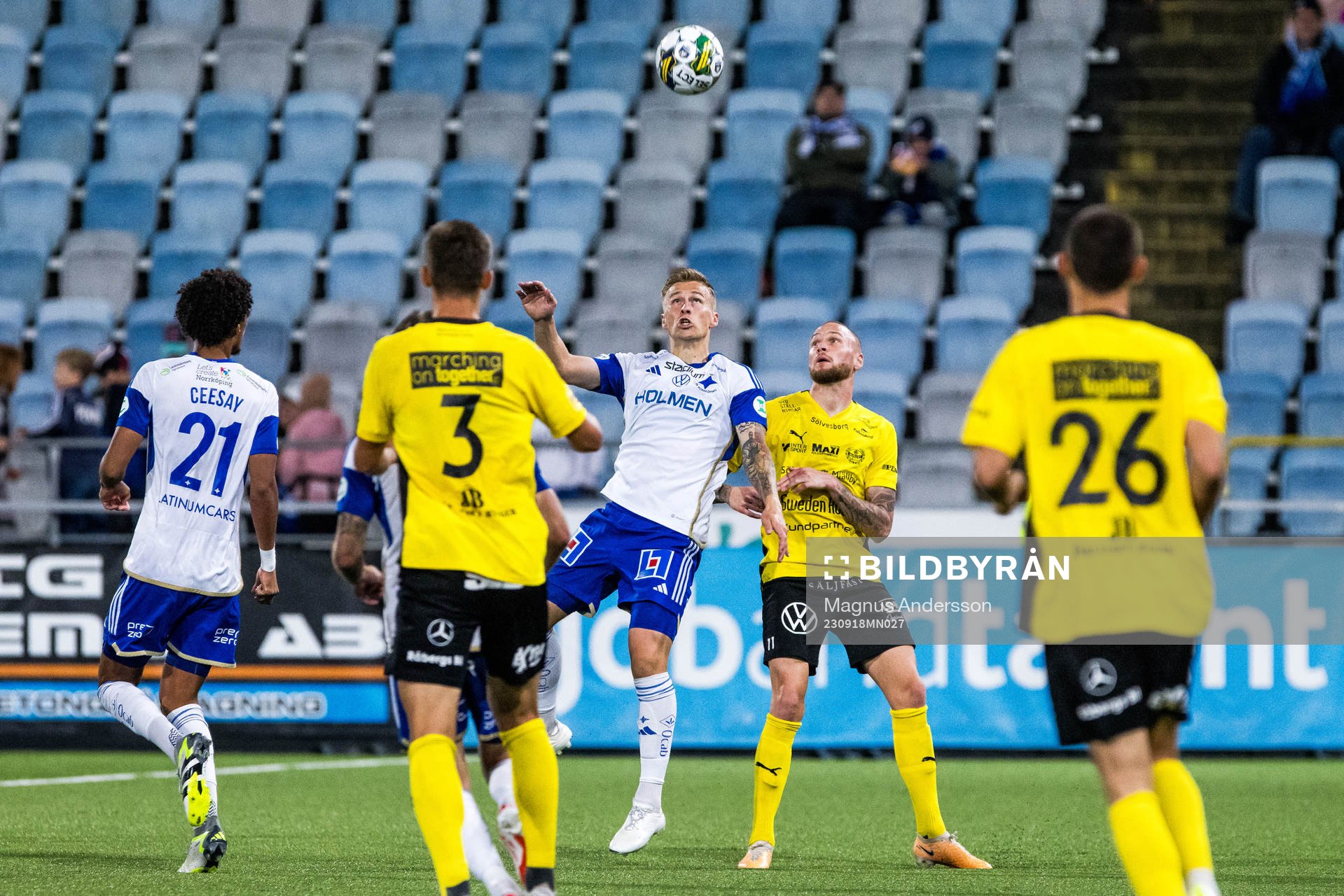 IFK Norrköpings Marco Lund Nielsen och Mjällbys Adam