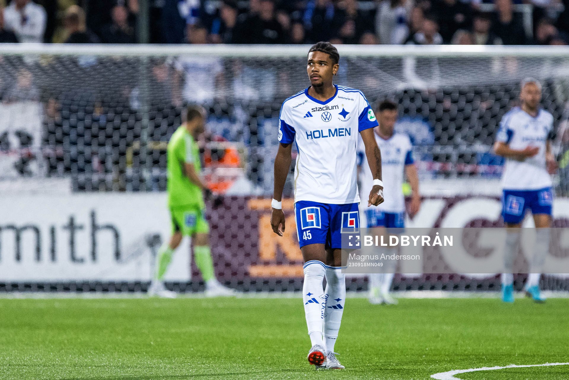 IFK Norrköpings Emil Roback deppar