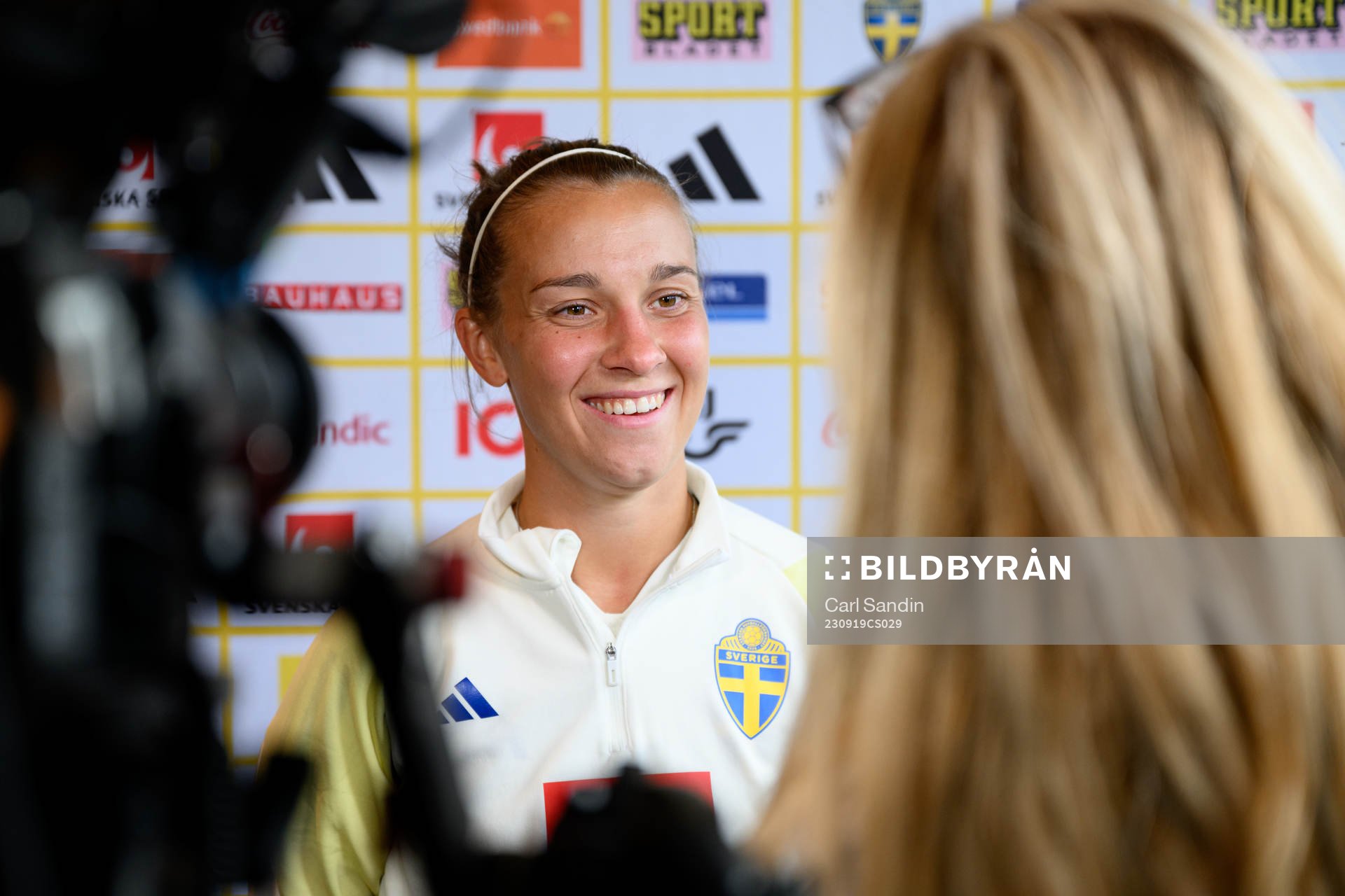 Julia Zigiotti Olme is being interviewed