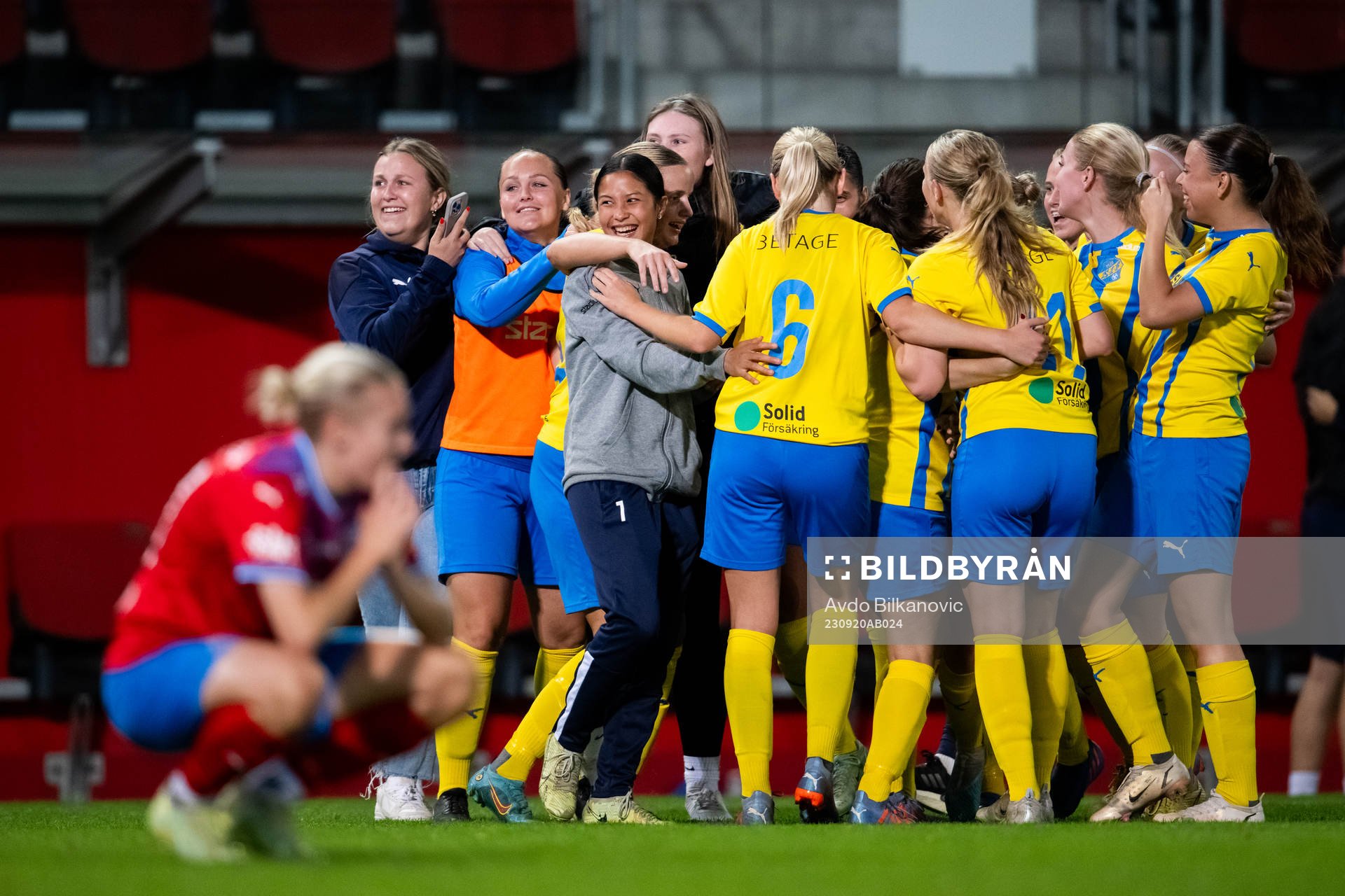 Eskilsminnes spelare jublar