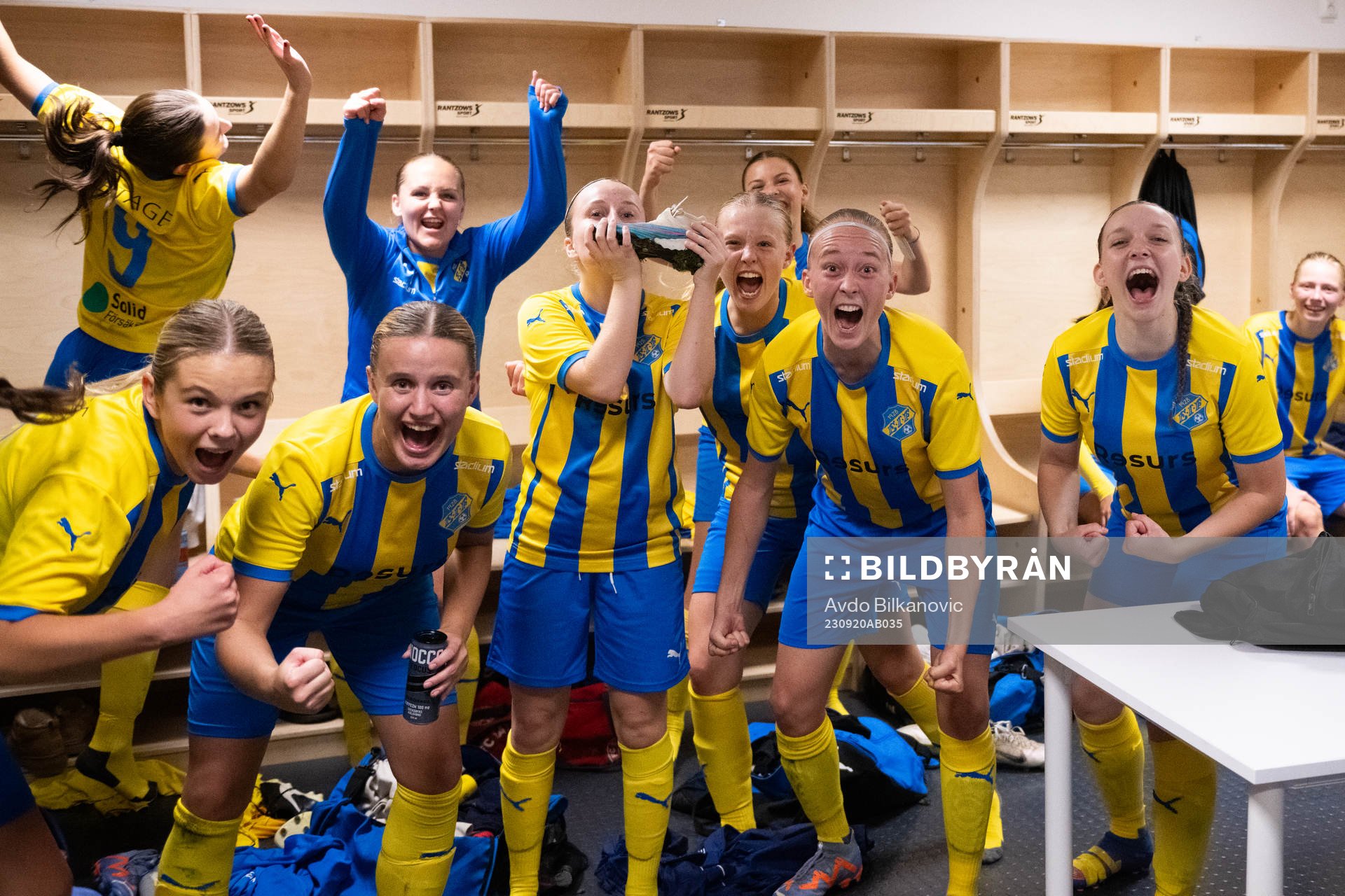 Eskilsminnes spelare jublar