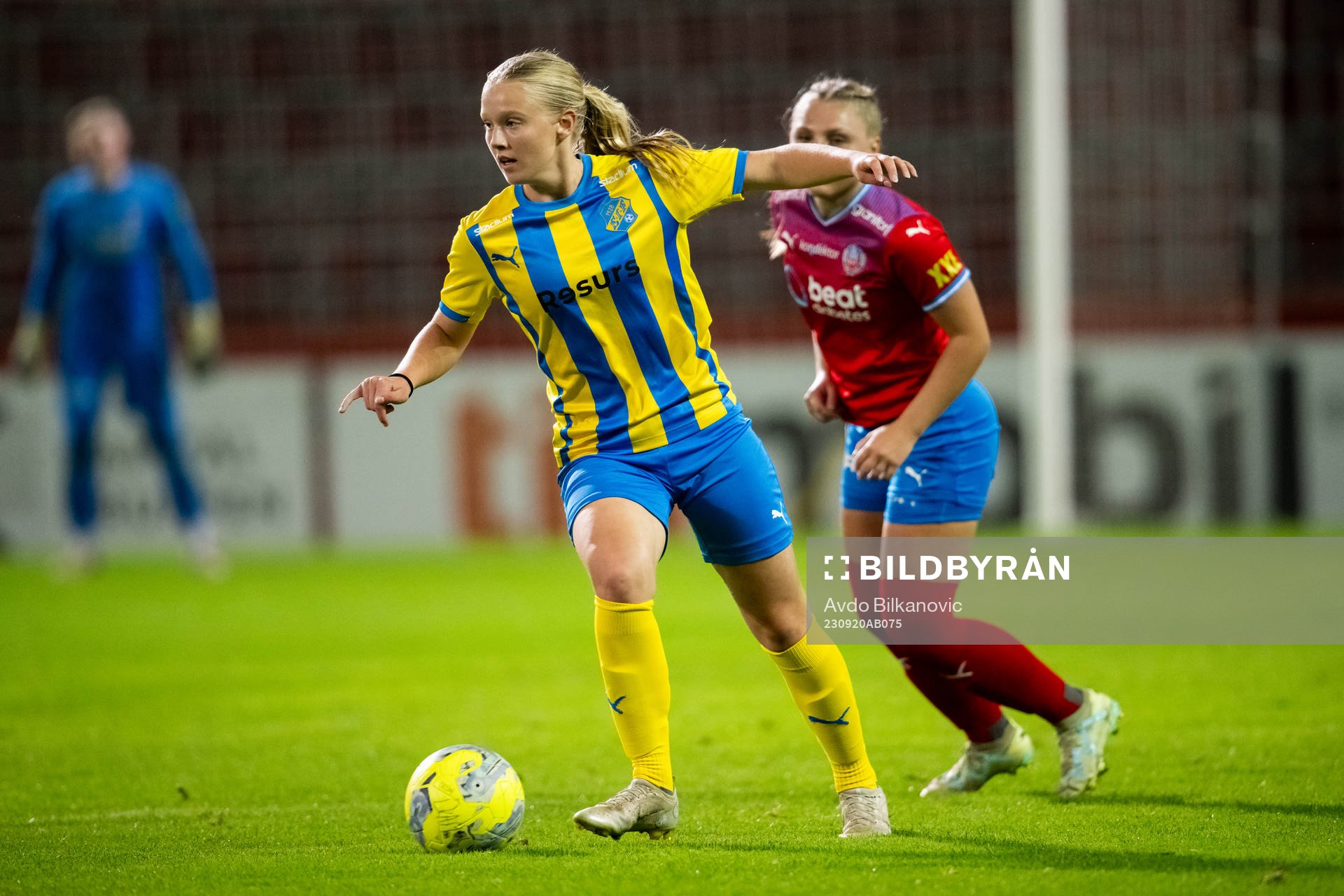 Eskilsminnes Jasmine Hansen under fotbollsmatchen i Division 2 Västra Götaland mellan Helsingborg och Eskilsminne den 20 september 2023 i Helsingborg.