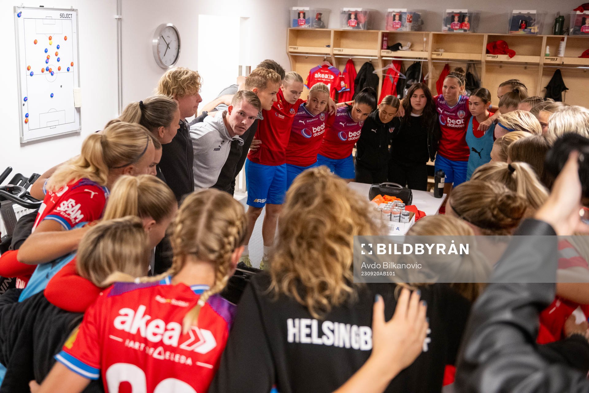 Helsingborgs tränare Kristoffer Schönbeck osh spelare