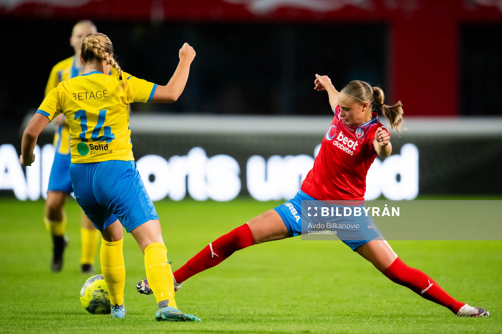 Helsingborgs Izabelle Wahlstedt och Eskilsminnes Julia