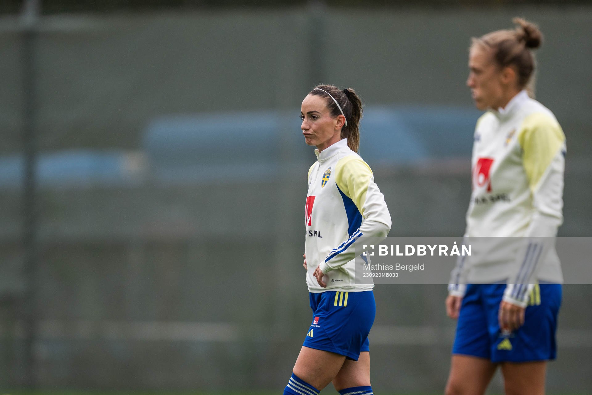 Kosovare Asllani and Filippa Angeldahl