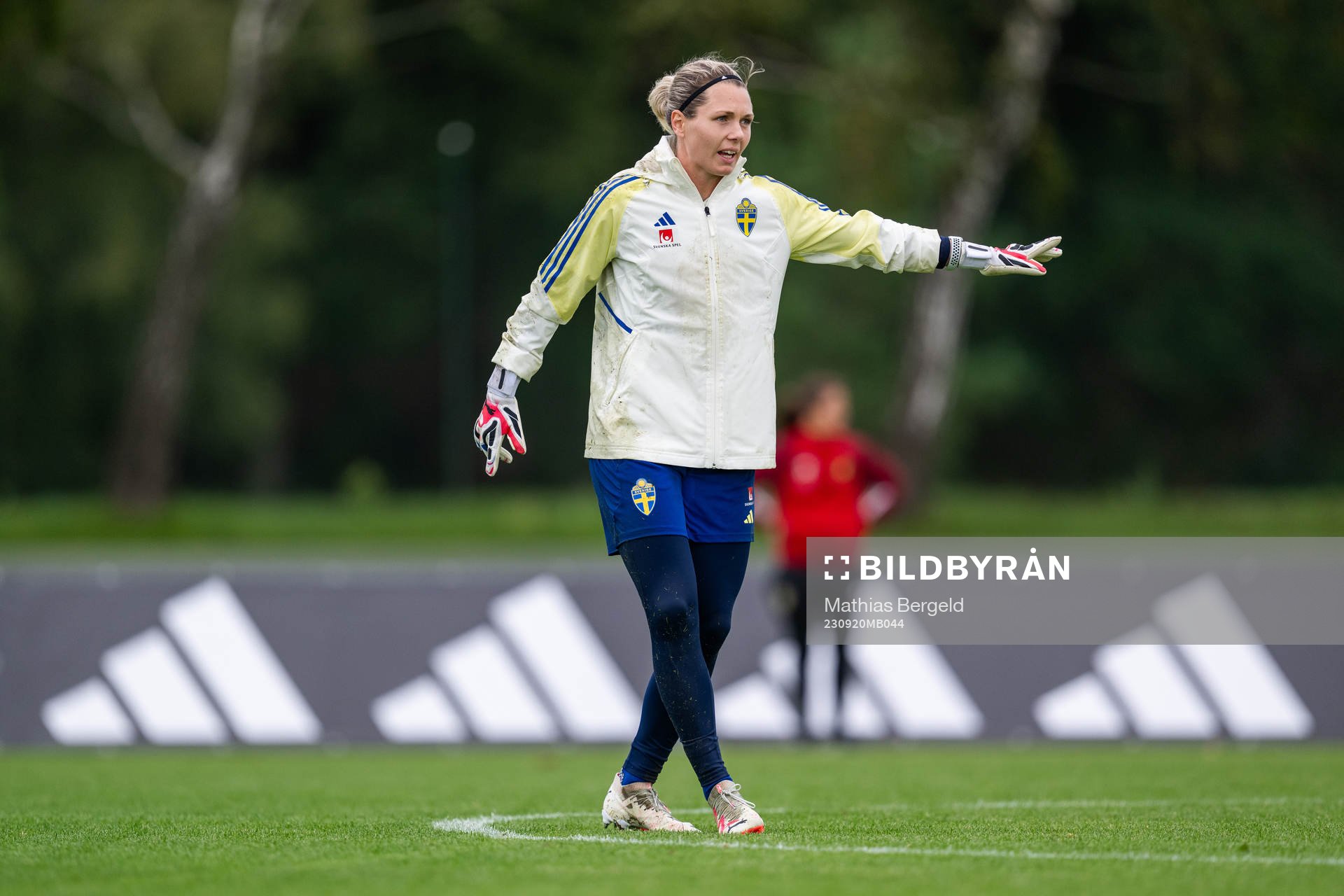 goalkeeper Jennifer Falk