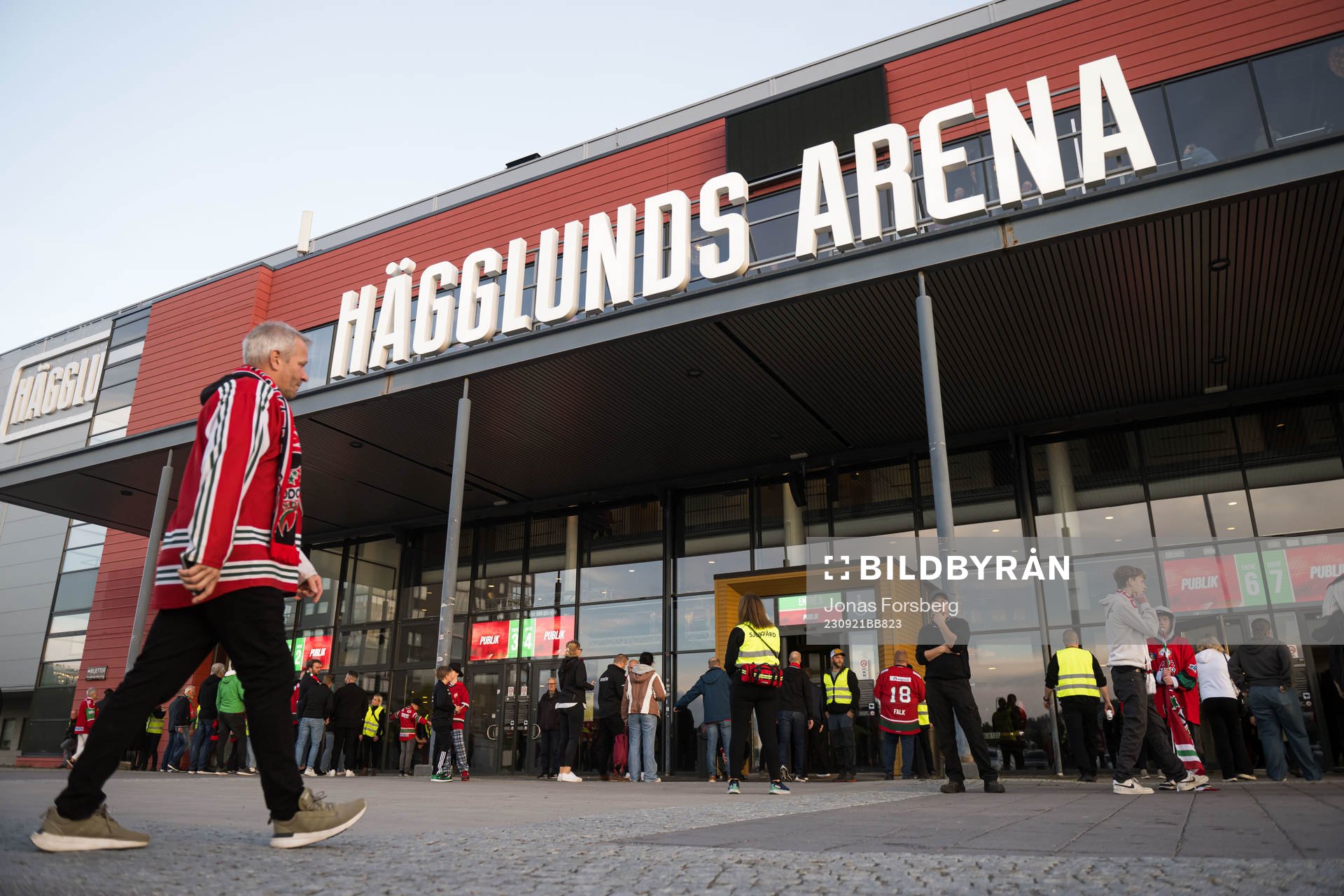 Hägglunds Arena innan ishockeymatchen i SHL mellan MoDo