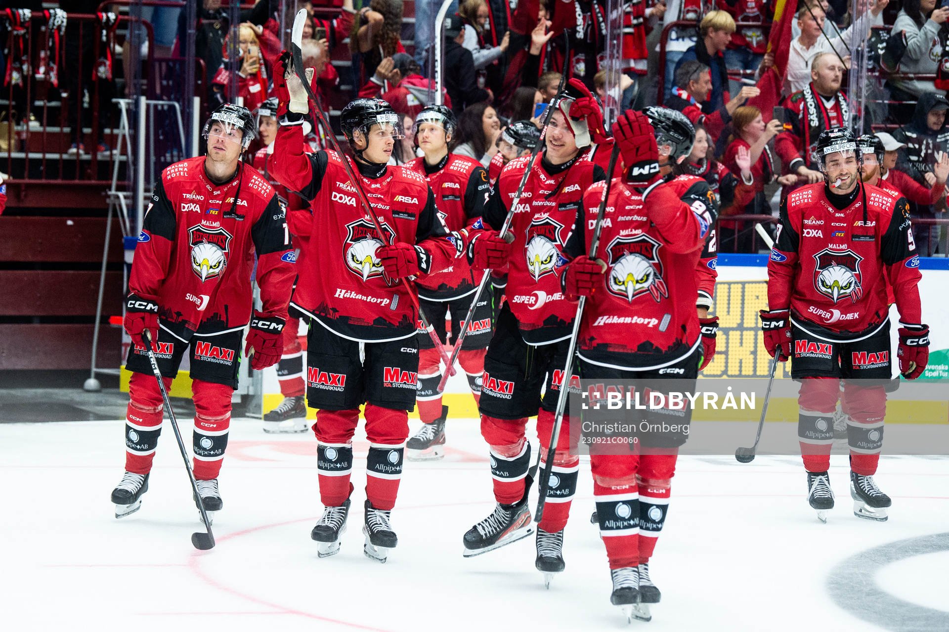 Malmö Redhawks spelare jublar