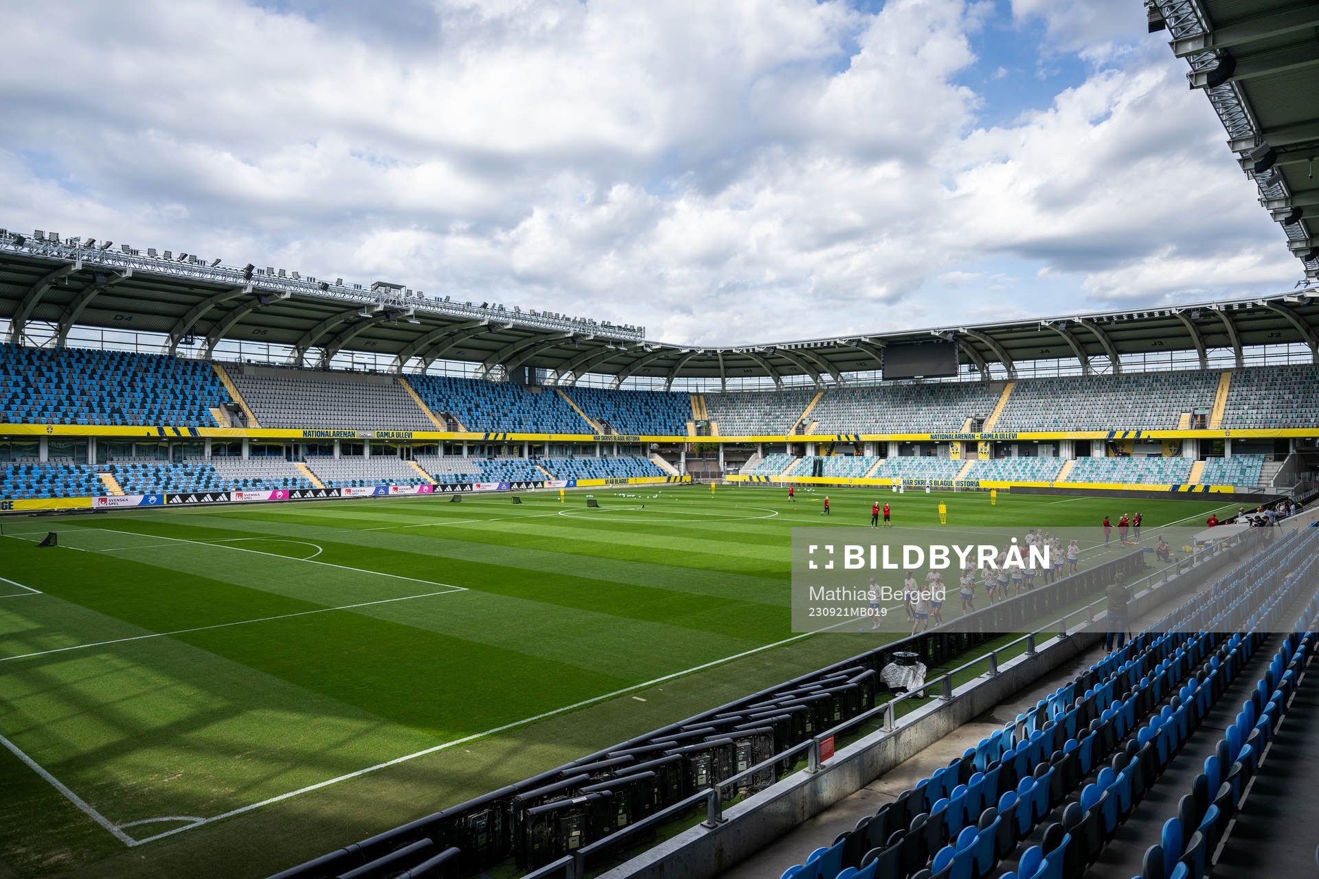 General view of Gamla Ullevi while players warm up