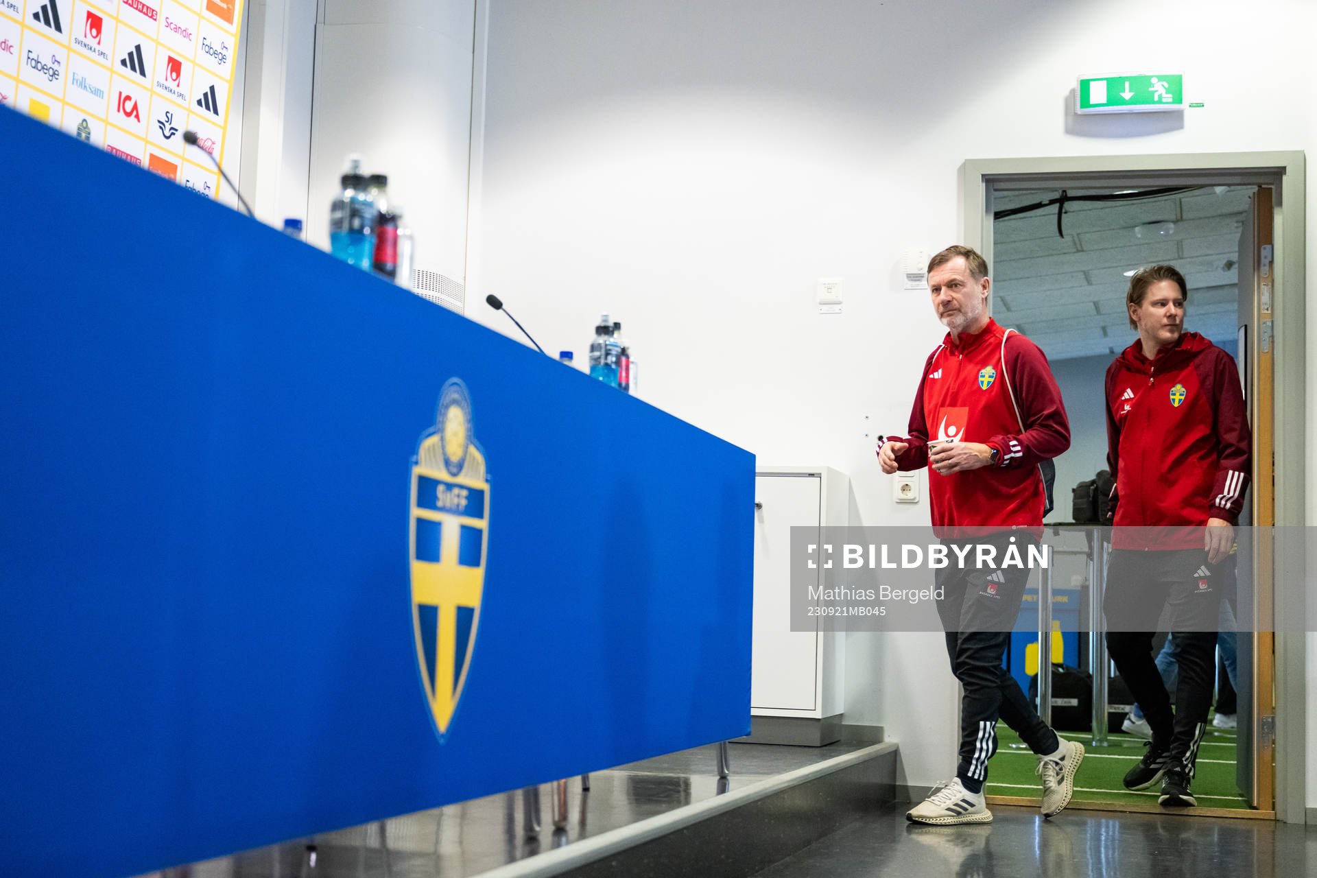 Head coach Peter Gerhardsson and press officer Fredrik