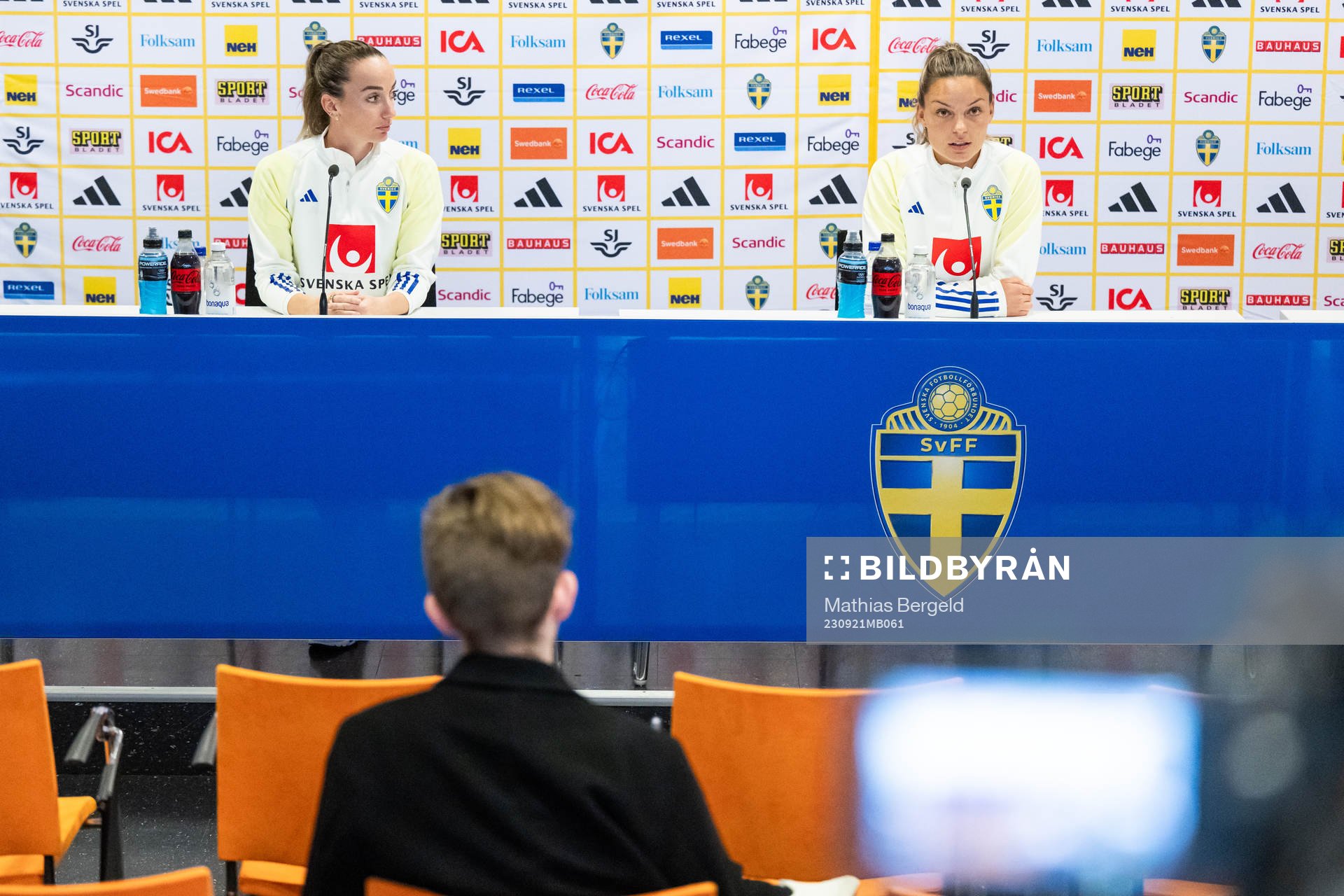 Kosovare Asllani and Johanna Rytting Kaneryd