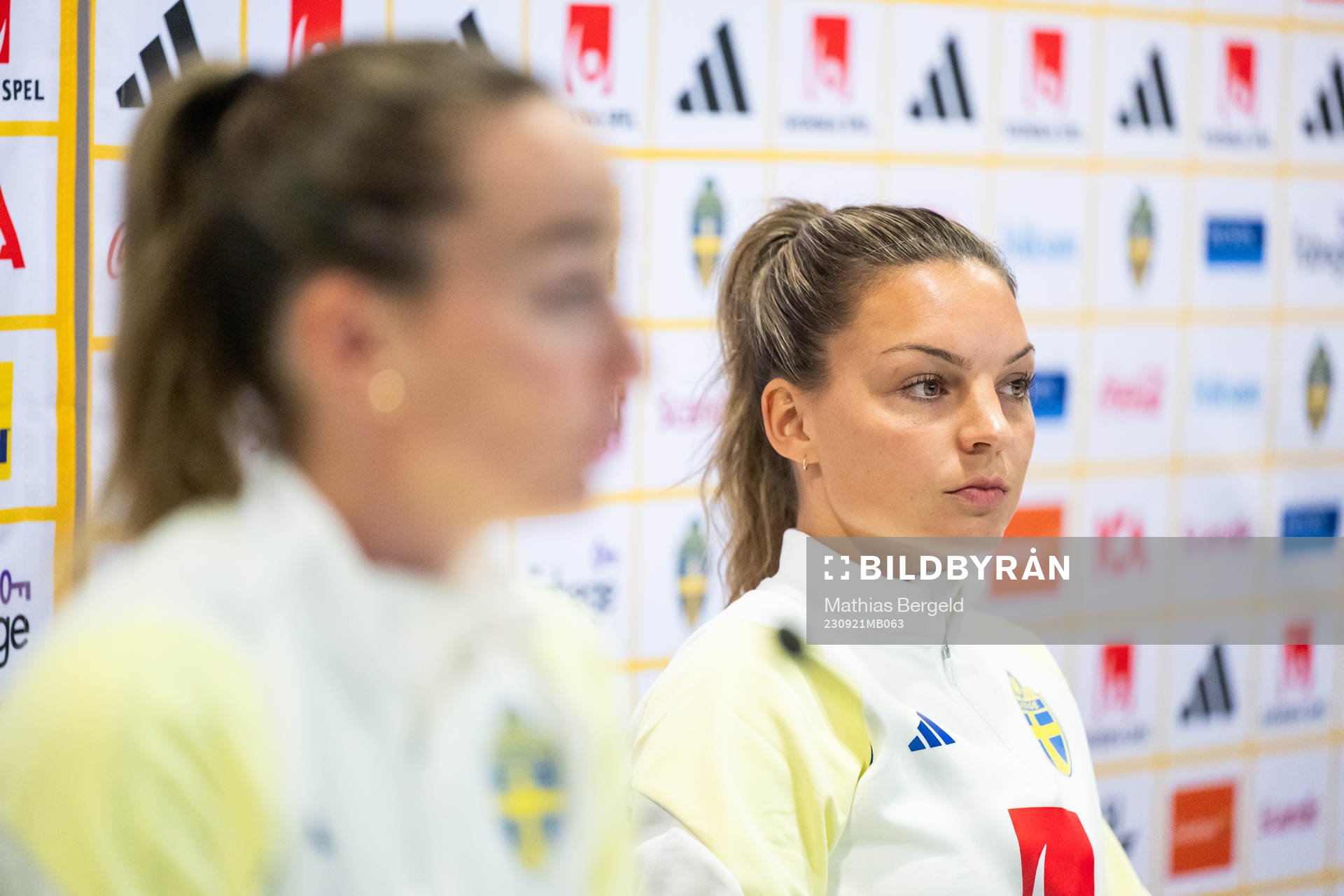 Kosovare Asllani and Johanna Rytting Kaneryd