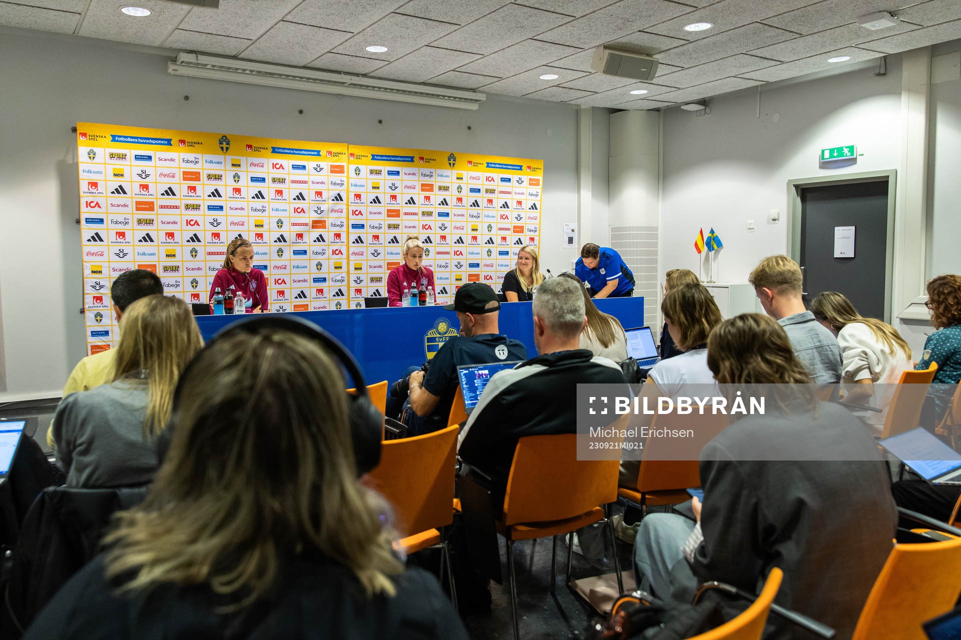 Irene Paredes and Alexia Putellas of the Spanish Women's national football team during a press conference on September 21, 2023 in Gothenburg.