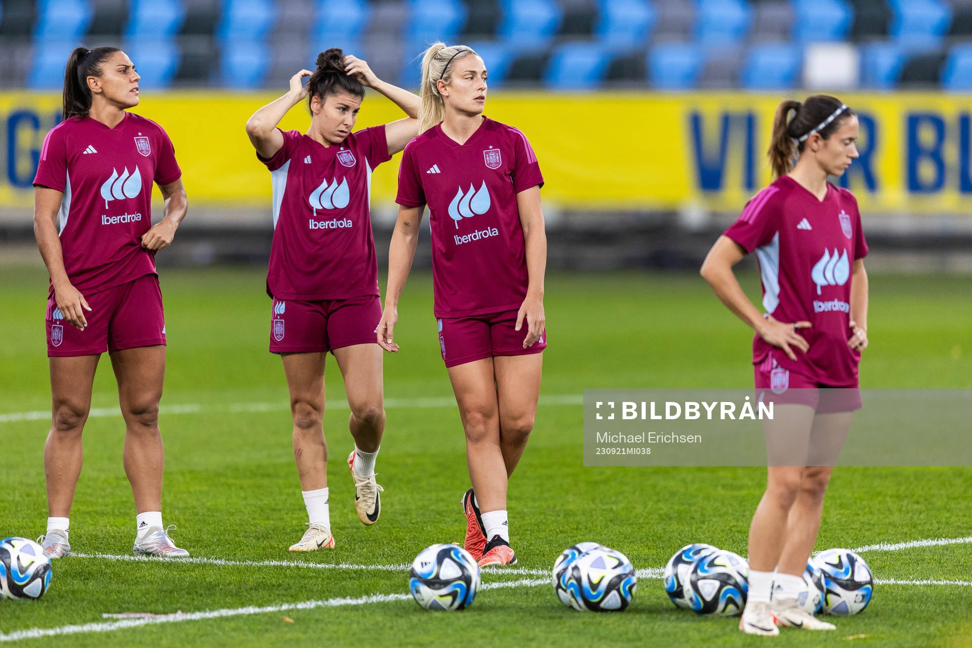 Alexia Putellas and Aitana Bonmati of the Spanish women's