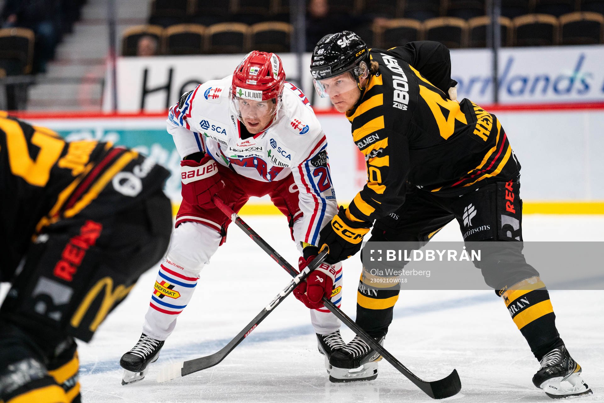 Timrås Filip Hållander och Skellefteås Anton Heikkinen