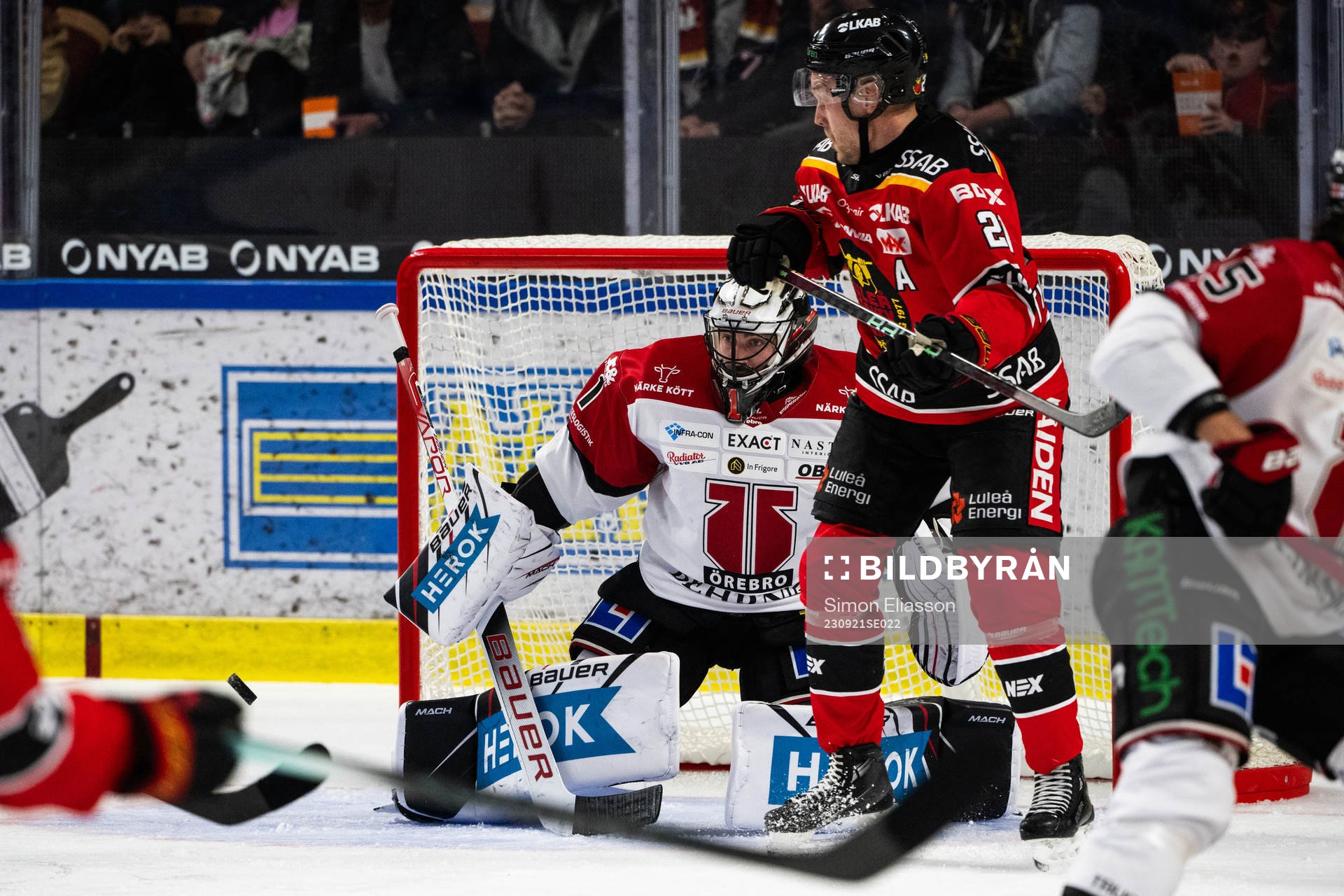 Örebros målvakt Jhonas Enroth och Luleås Juhani