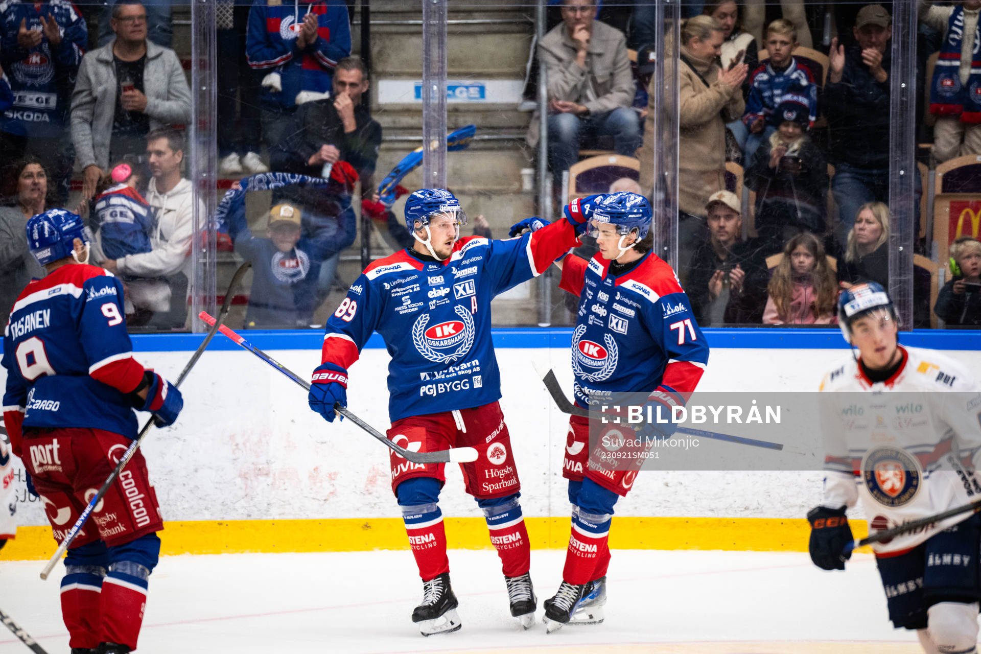 Oskarshamns Patrik Karlkvist jublar med Viktor Lodin